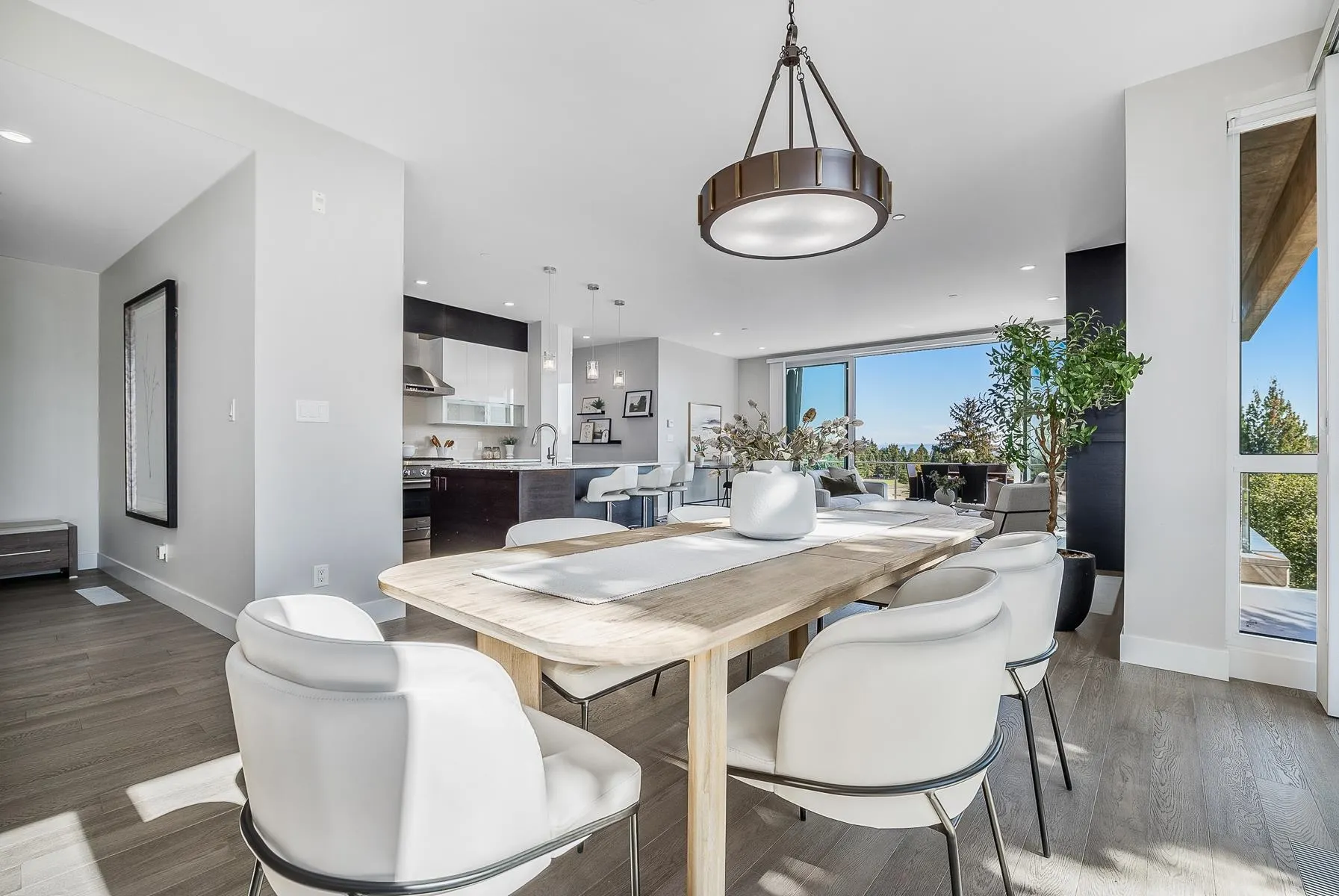 1212 Hunter Road #400