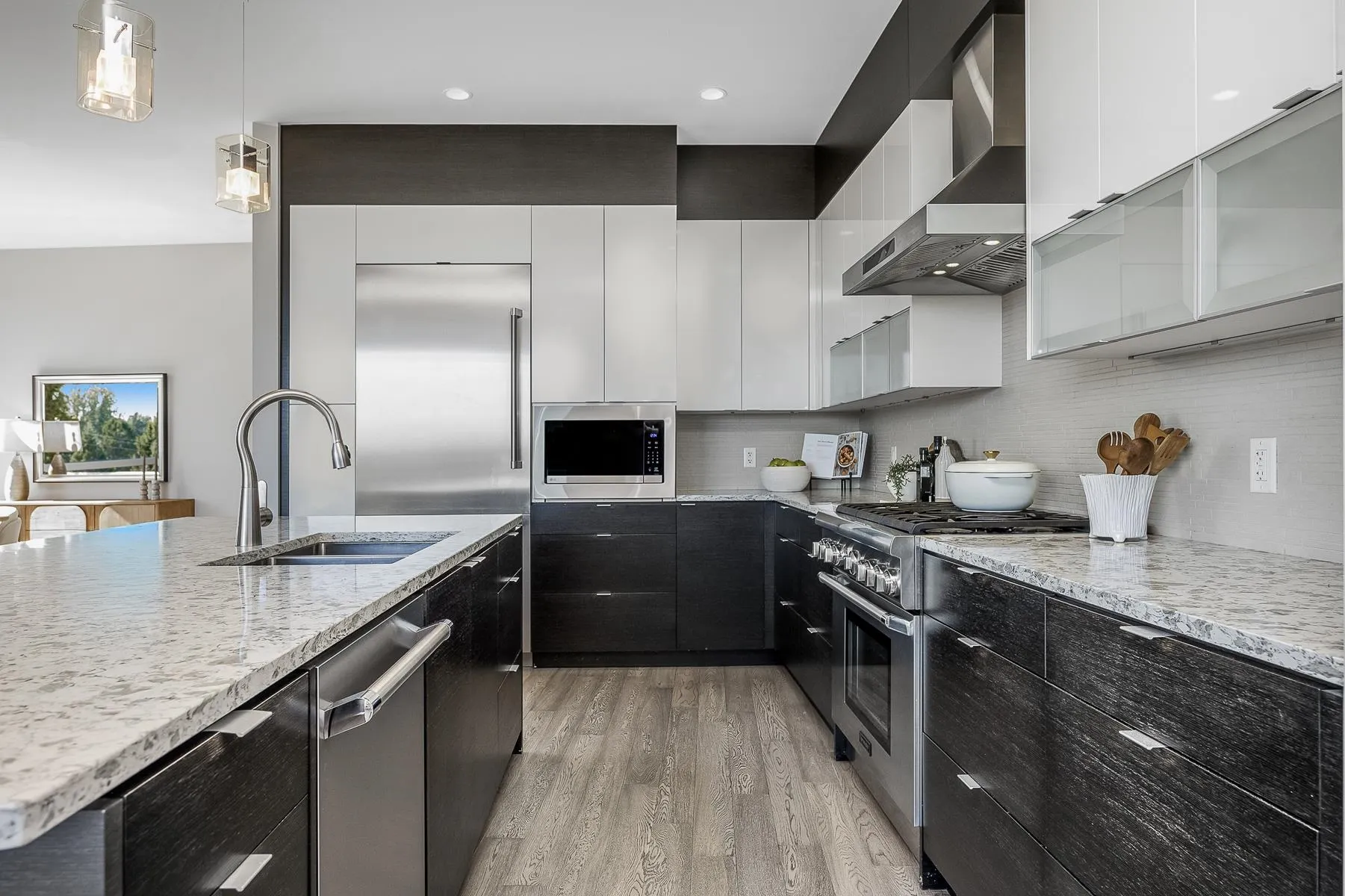1212 Hunter Road #400