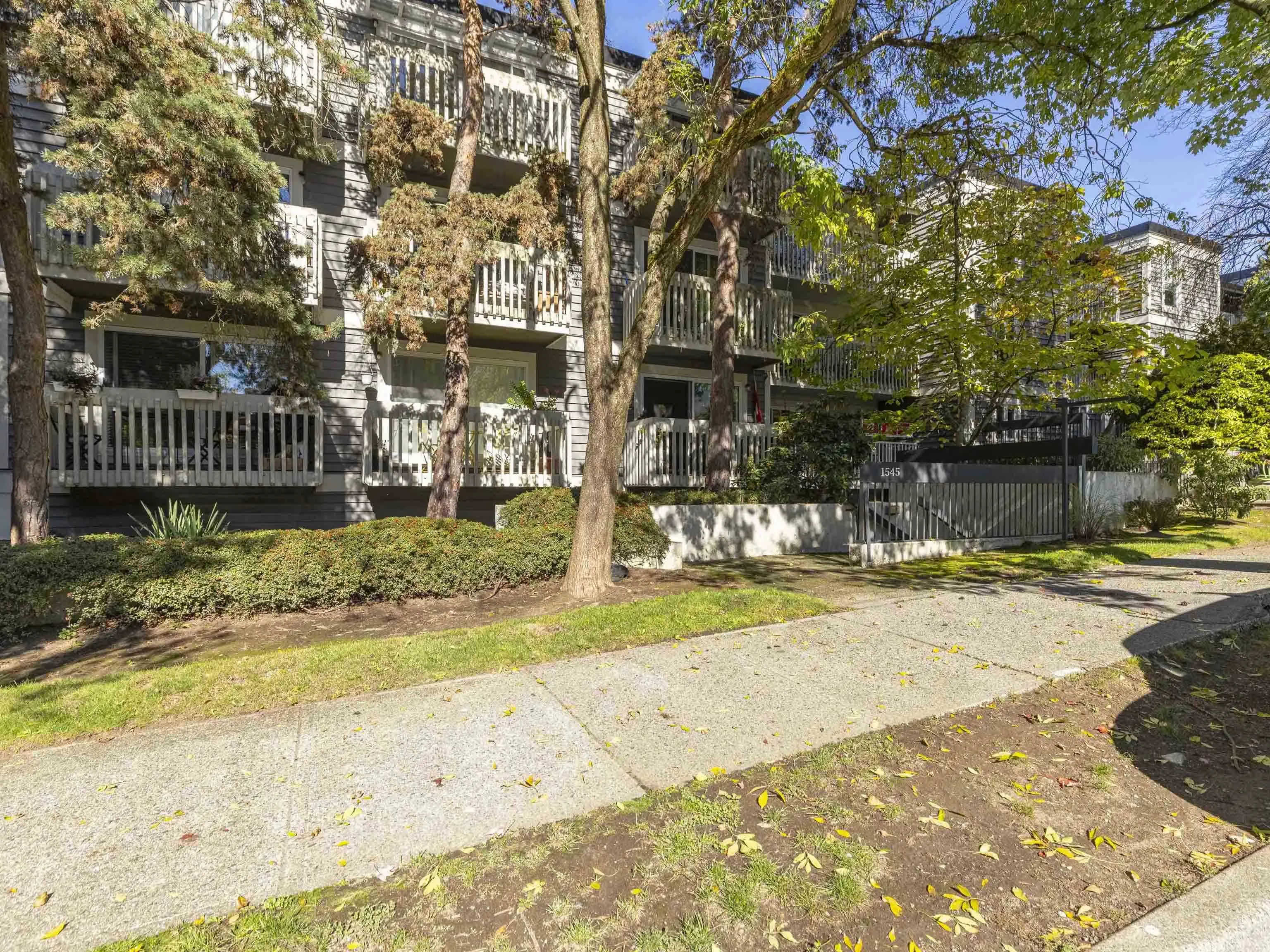 1545 E 2nd Avenue #216