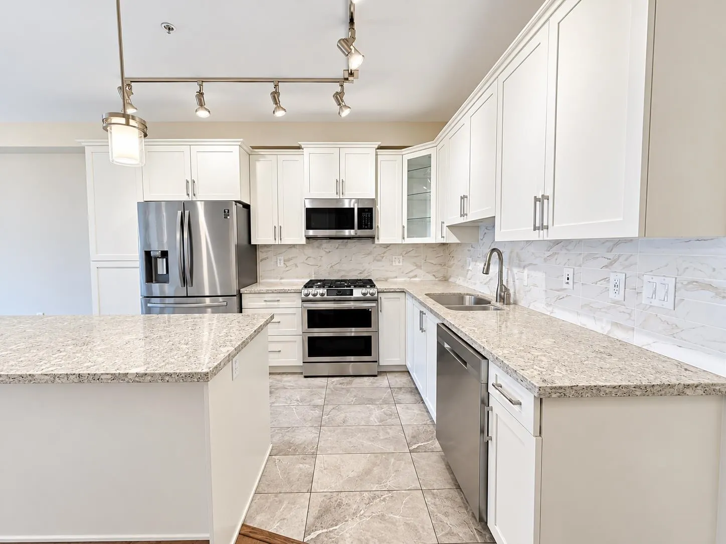 8561 203a Street #405
