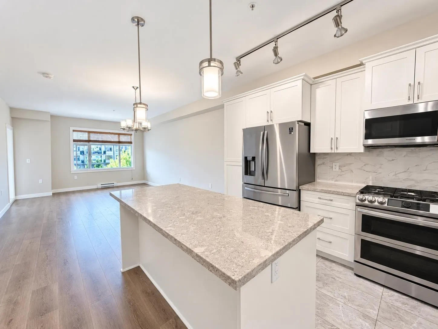8561 203a Street #405