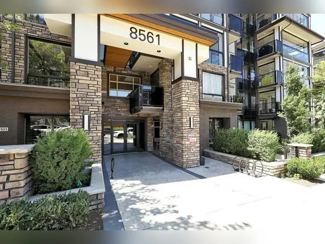 8561 203a Street #405