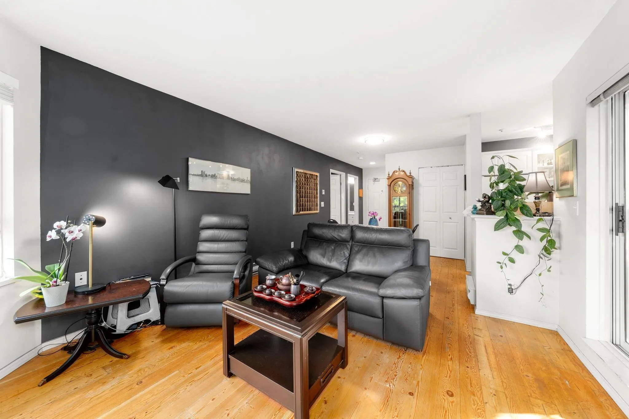 128 W 8th Street #115