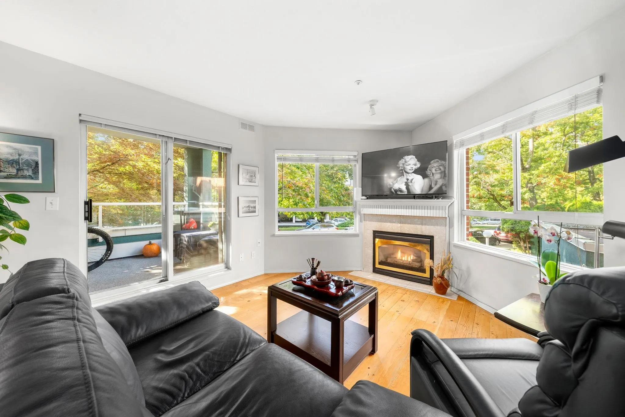 128 W 8th Street #115