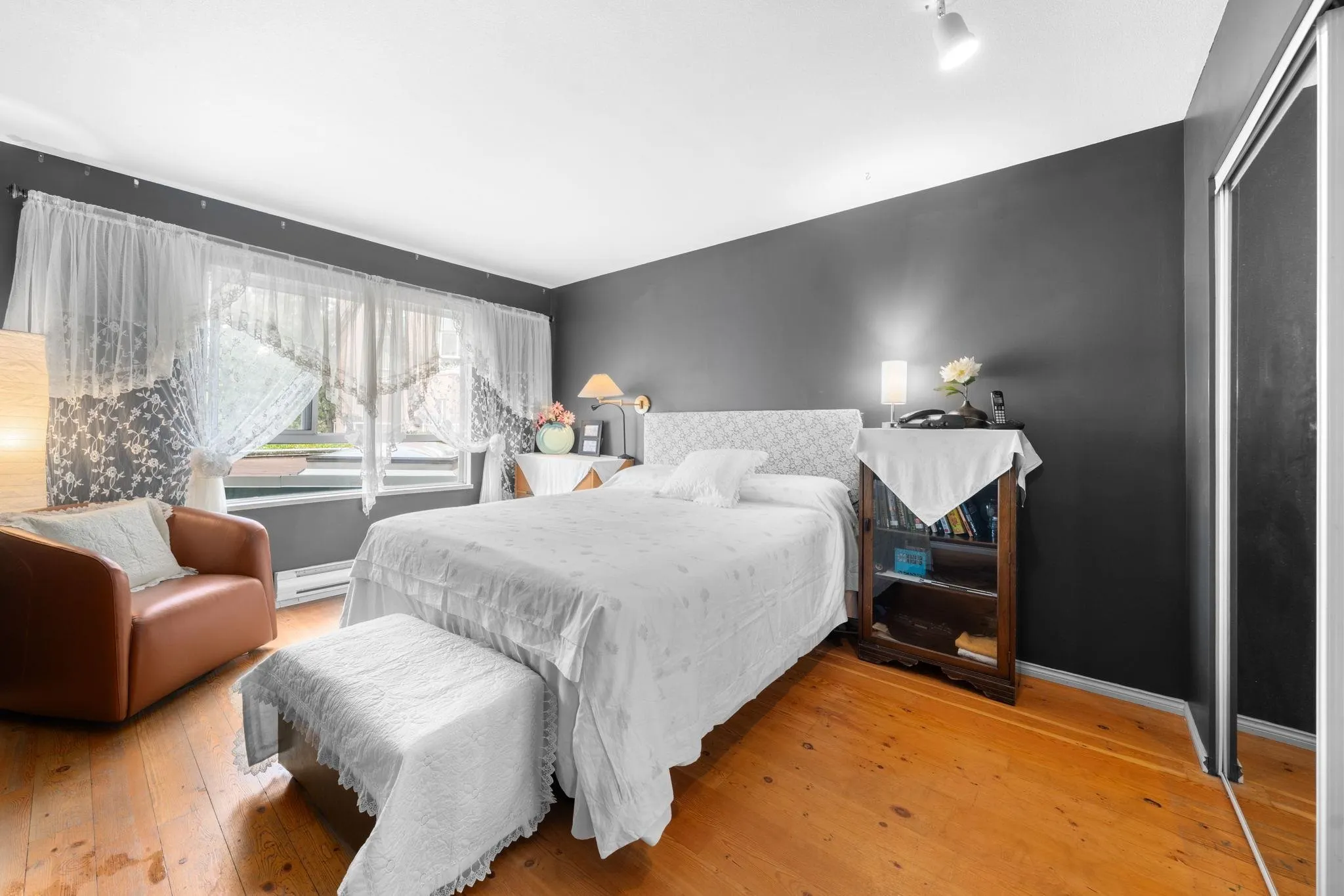 128 W 8th Street #115