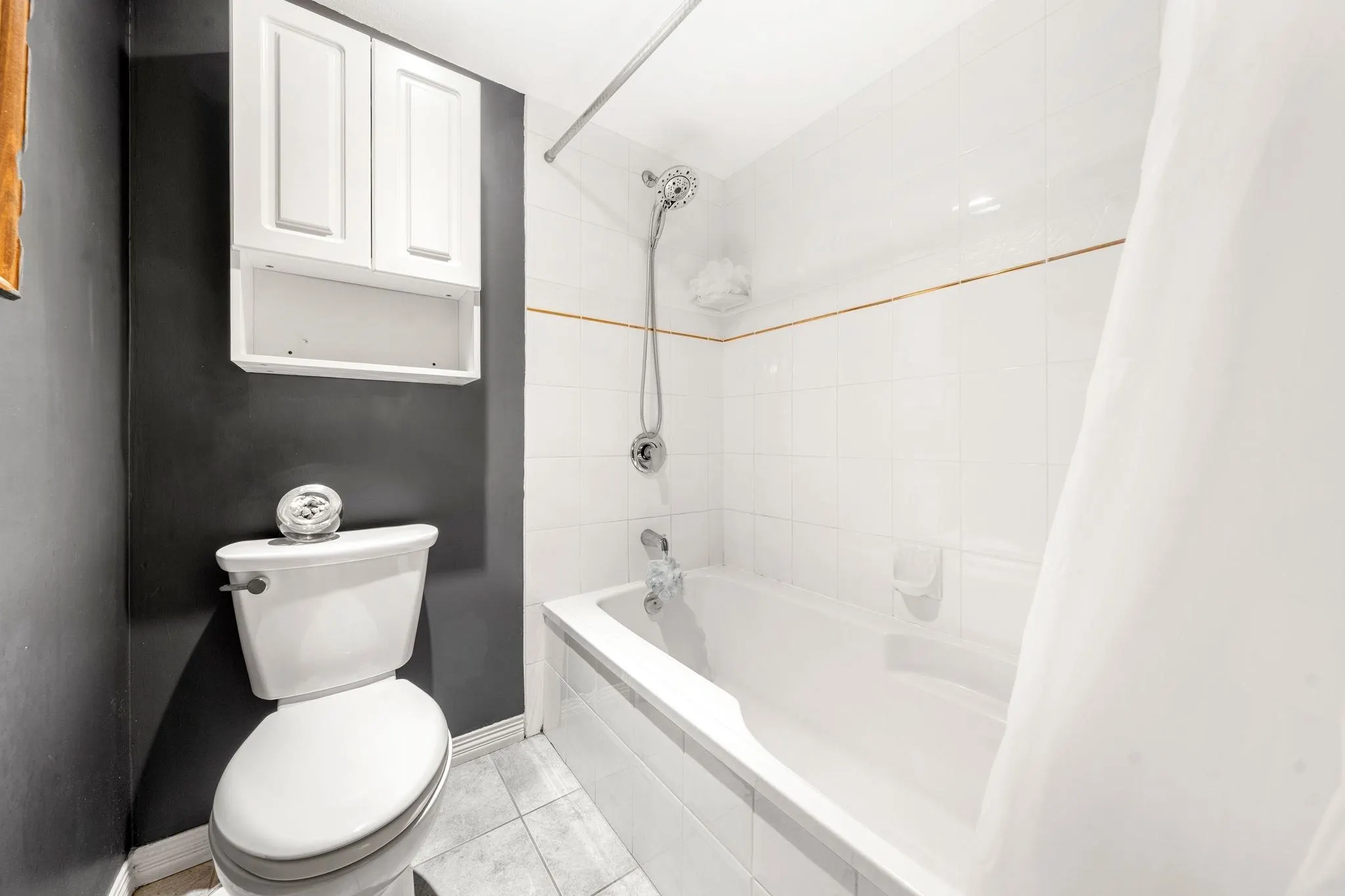 128 W 8th Street #115