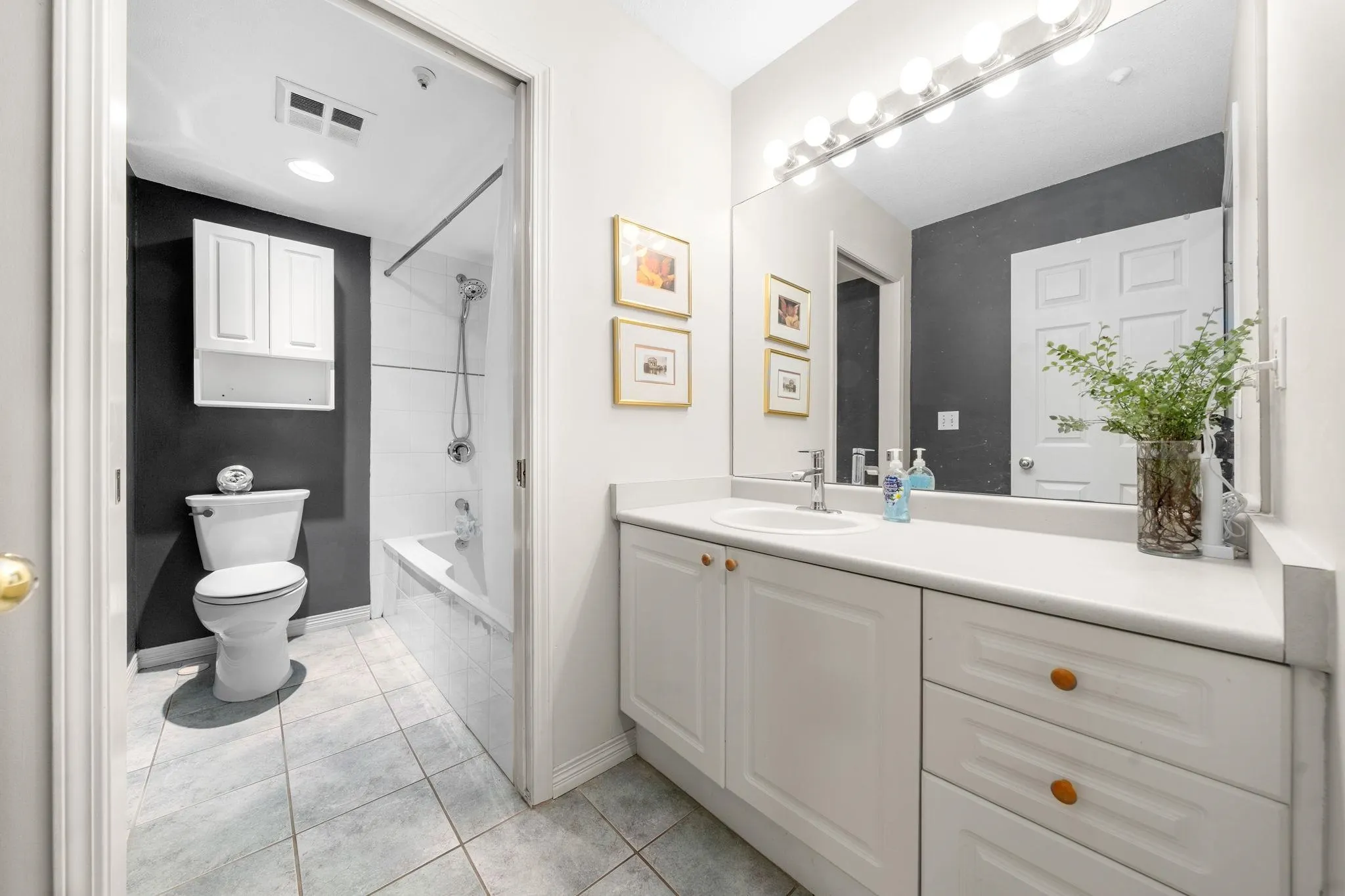 128 W 8th Street #115
