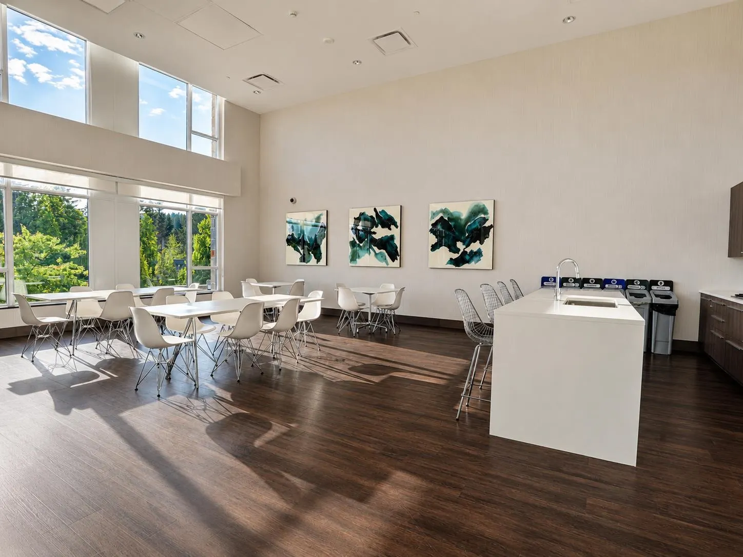 1210 E 27th Street #902