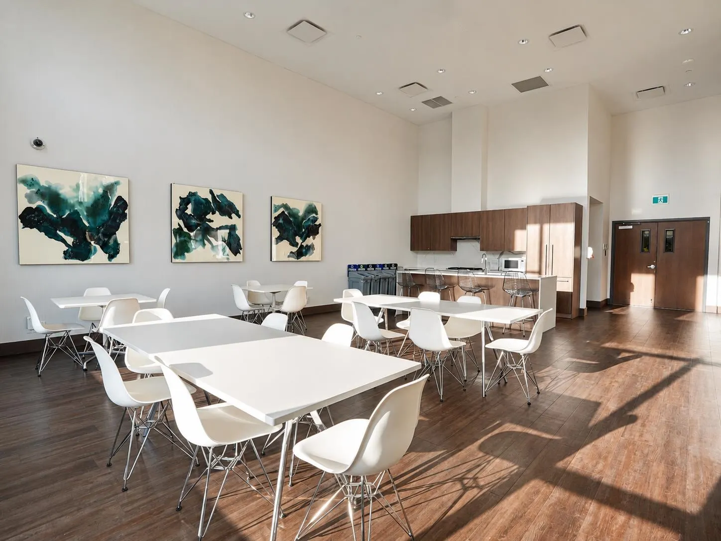1210 E 27th Street #902
