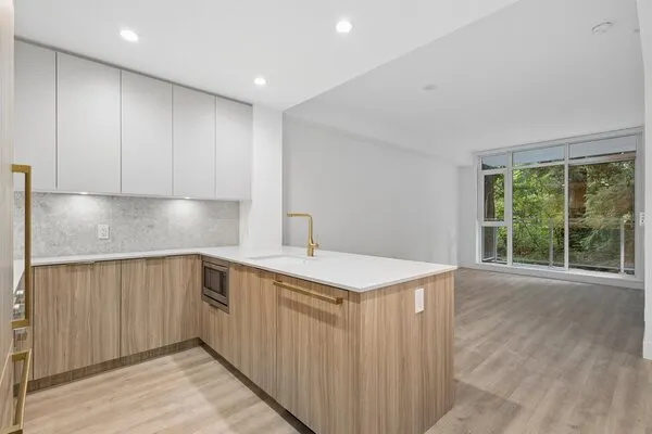 2375 Emery Court #208