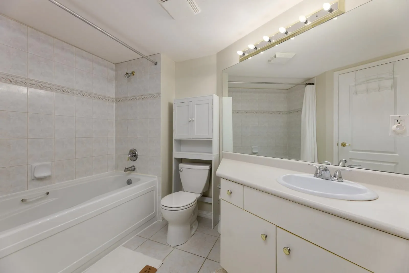 5683 Hampton Place #305