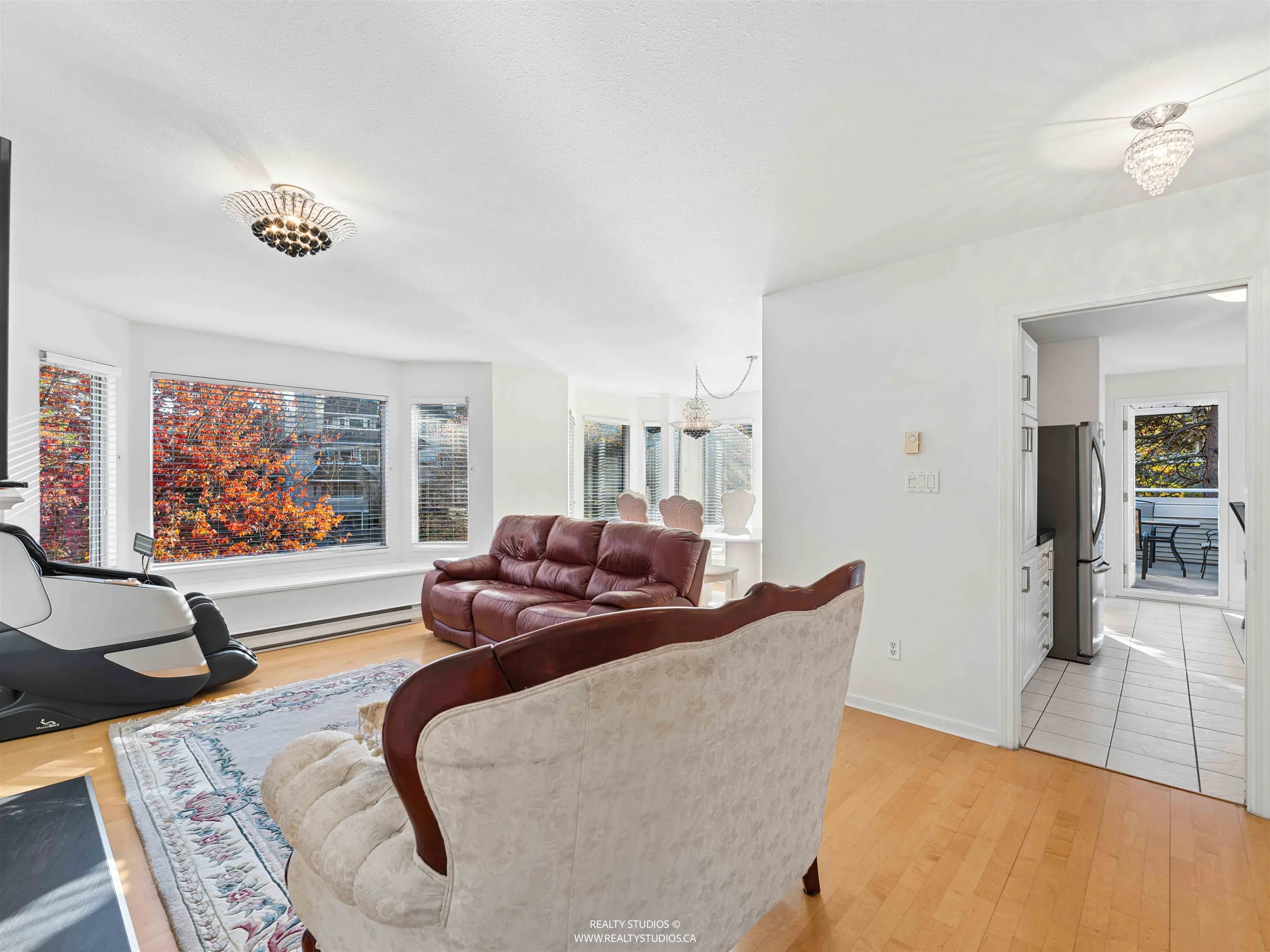 3183 Esmond Avenue #504