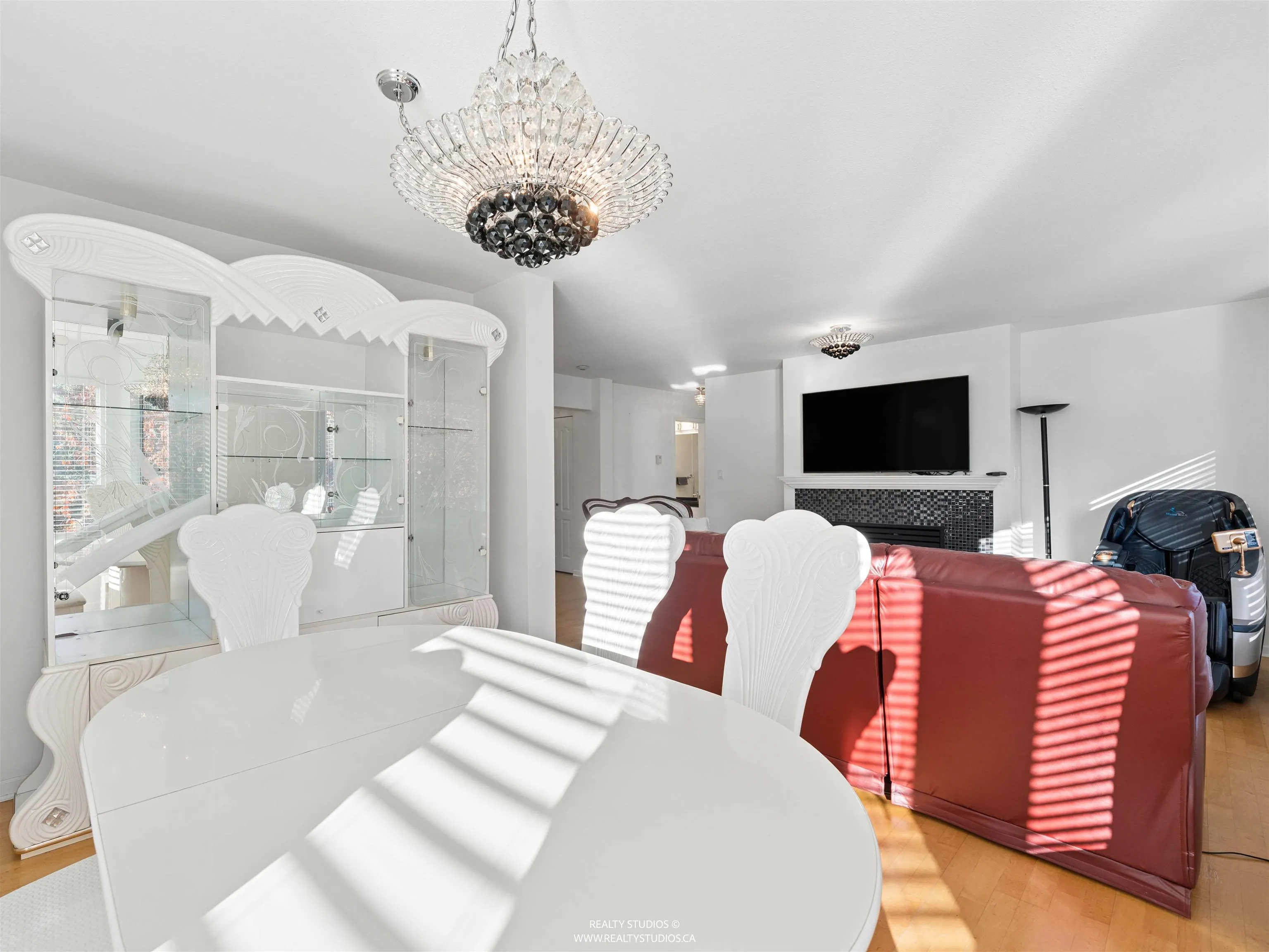 3183 Esmond Avenue #504