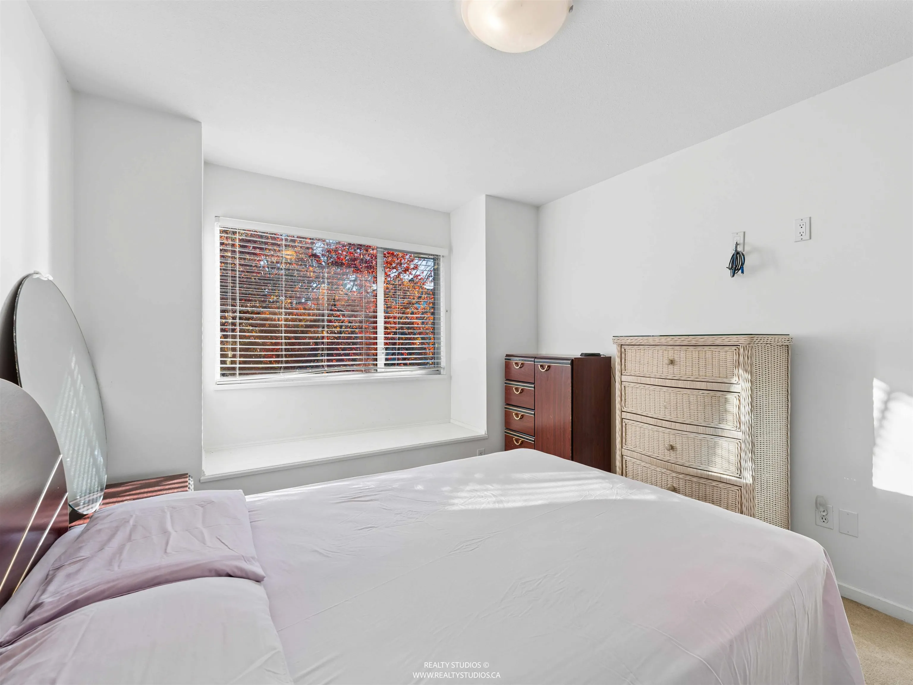 3183 Esmond Avenue #504