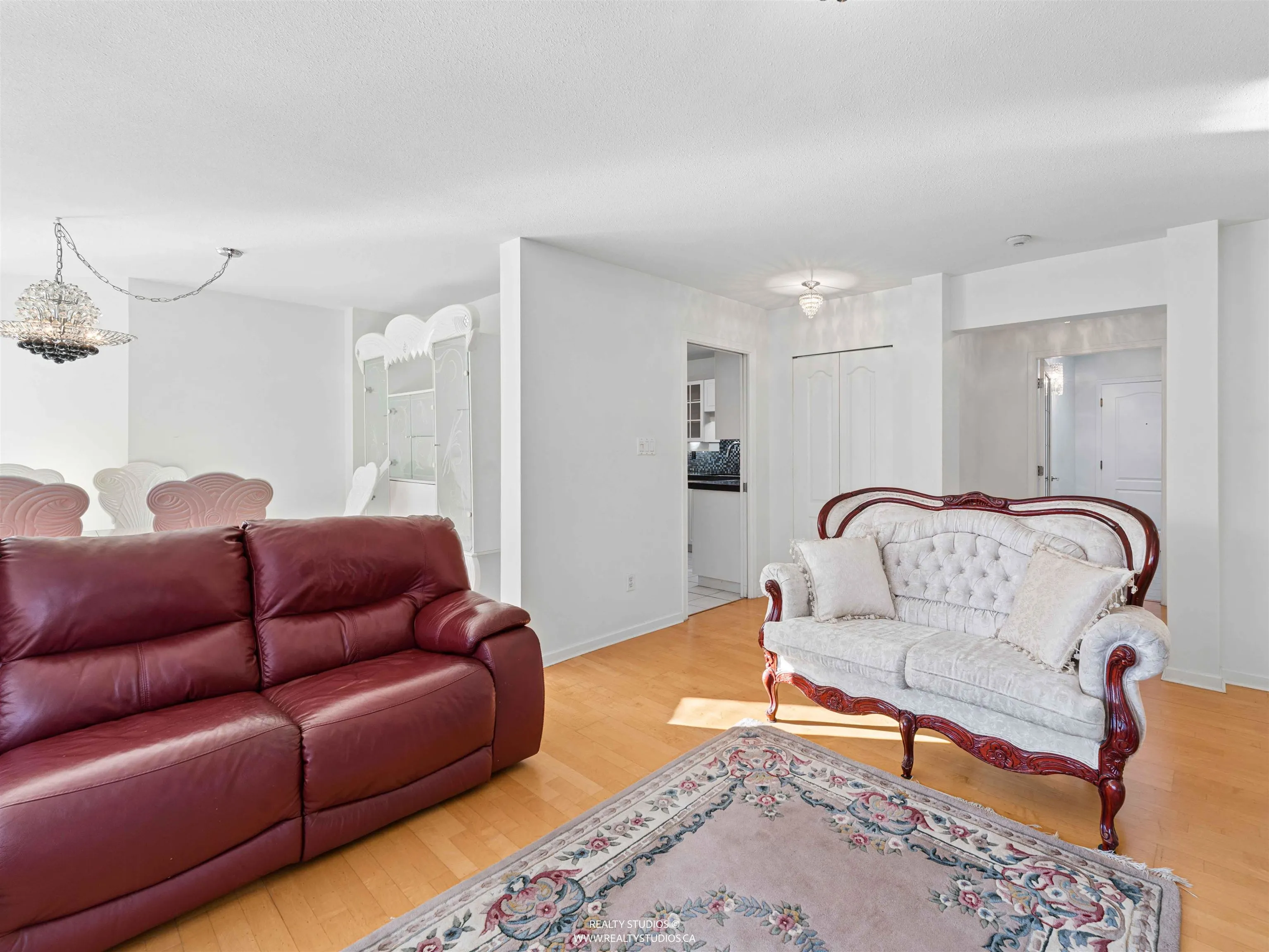 3183 Esmond Avenue #504