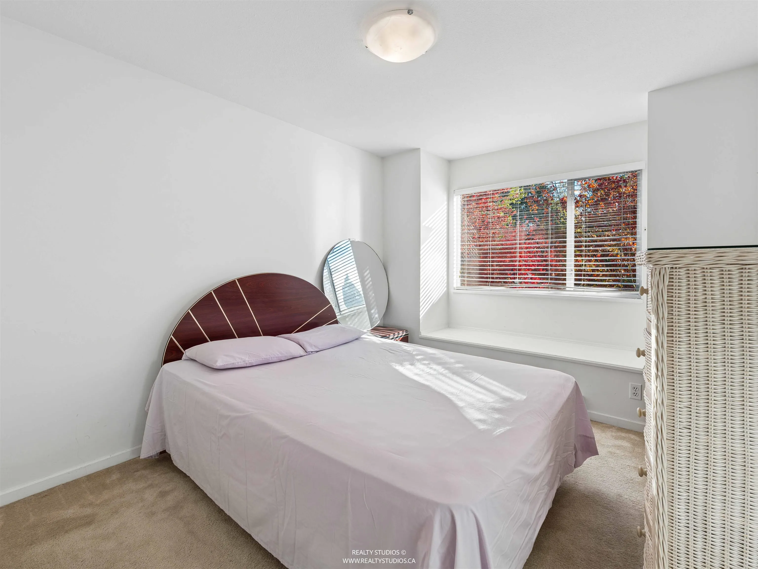3183 Esmond Avenue #504