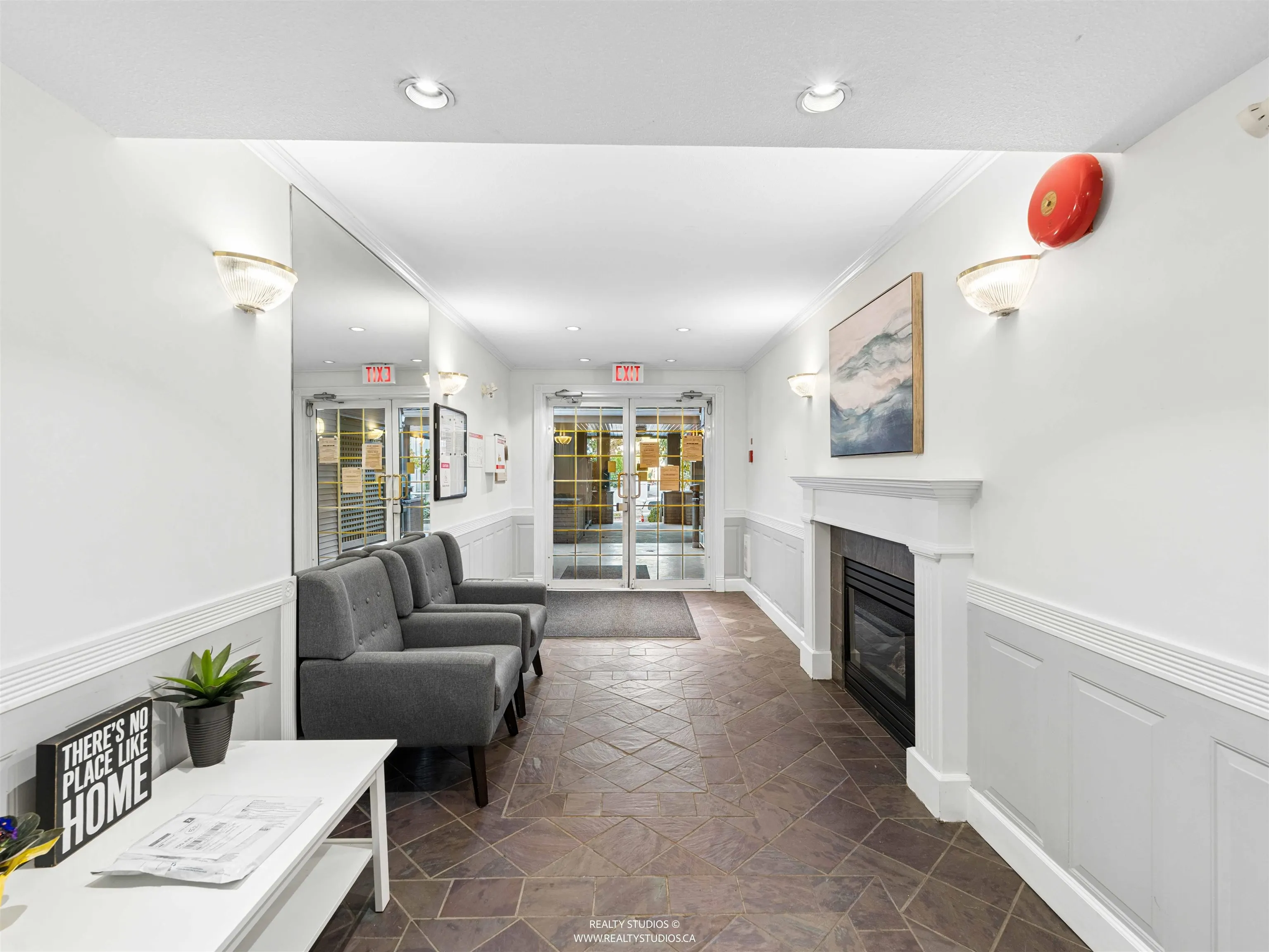 3183 Esmond Avenue #504