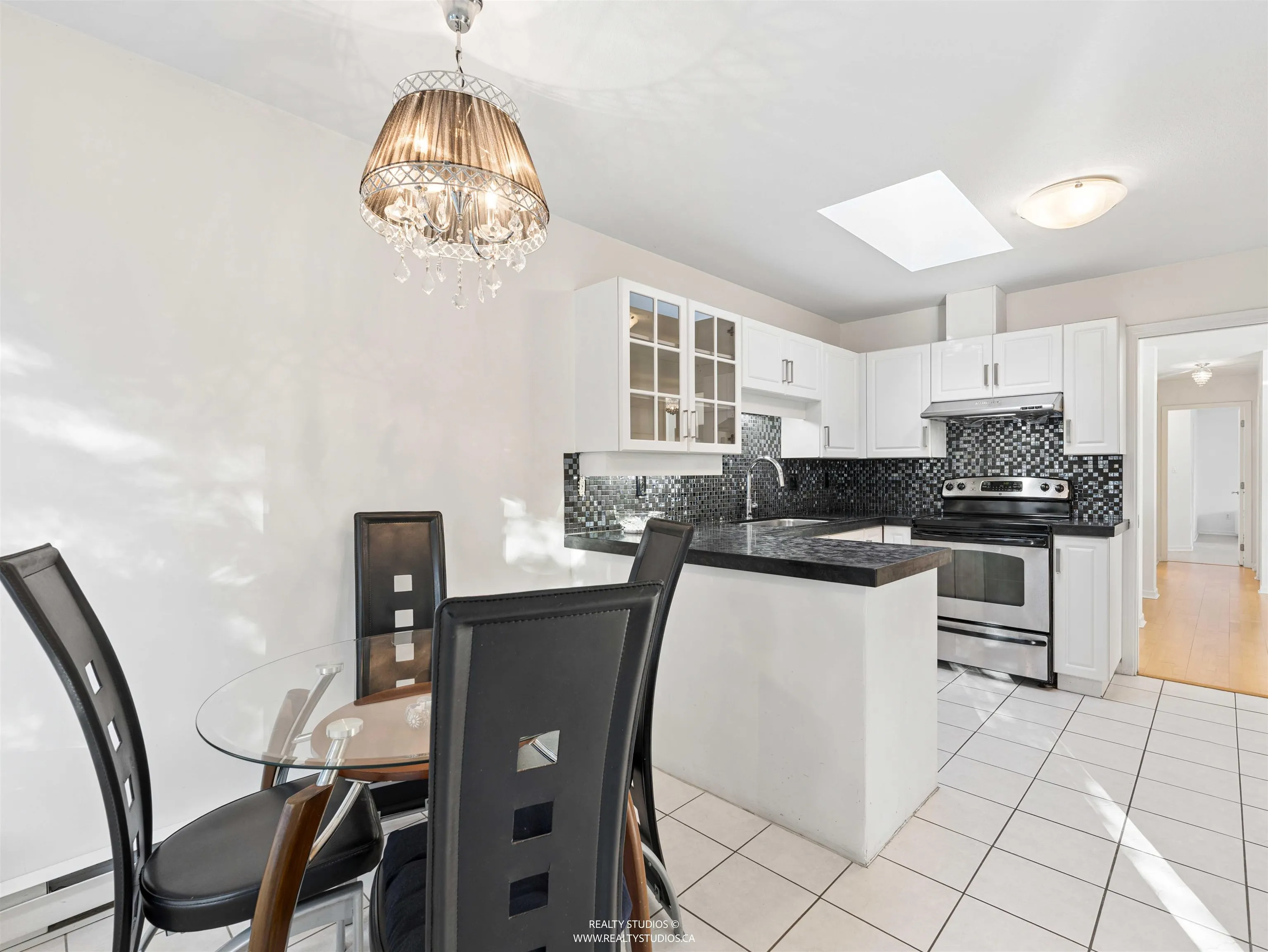3183 Esmond Avenue #504