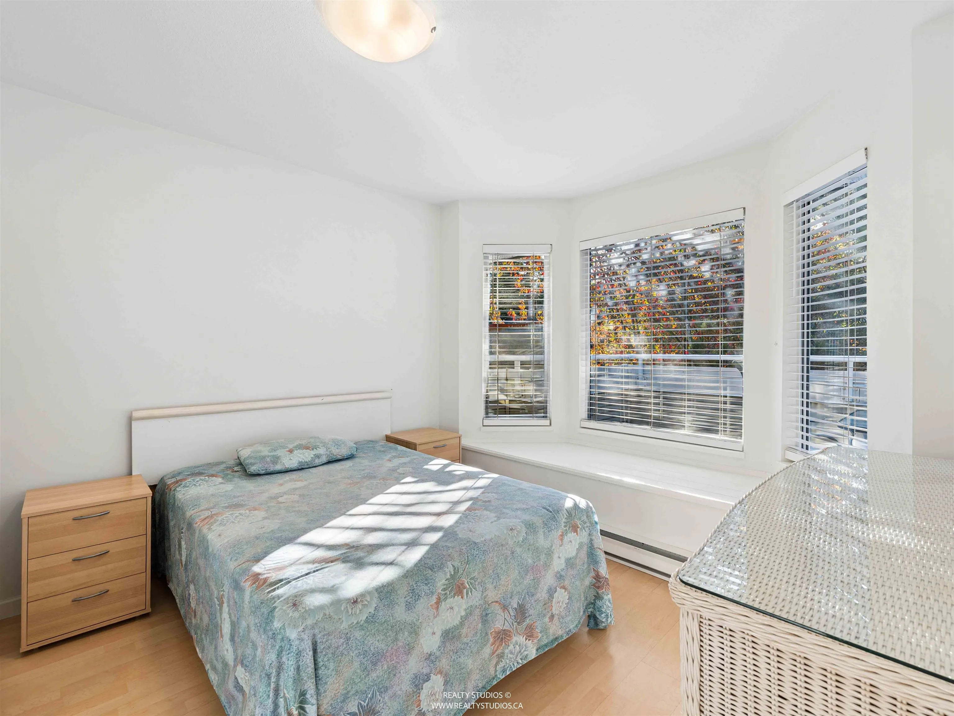 3183 Esmond Avenue #504