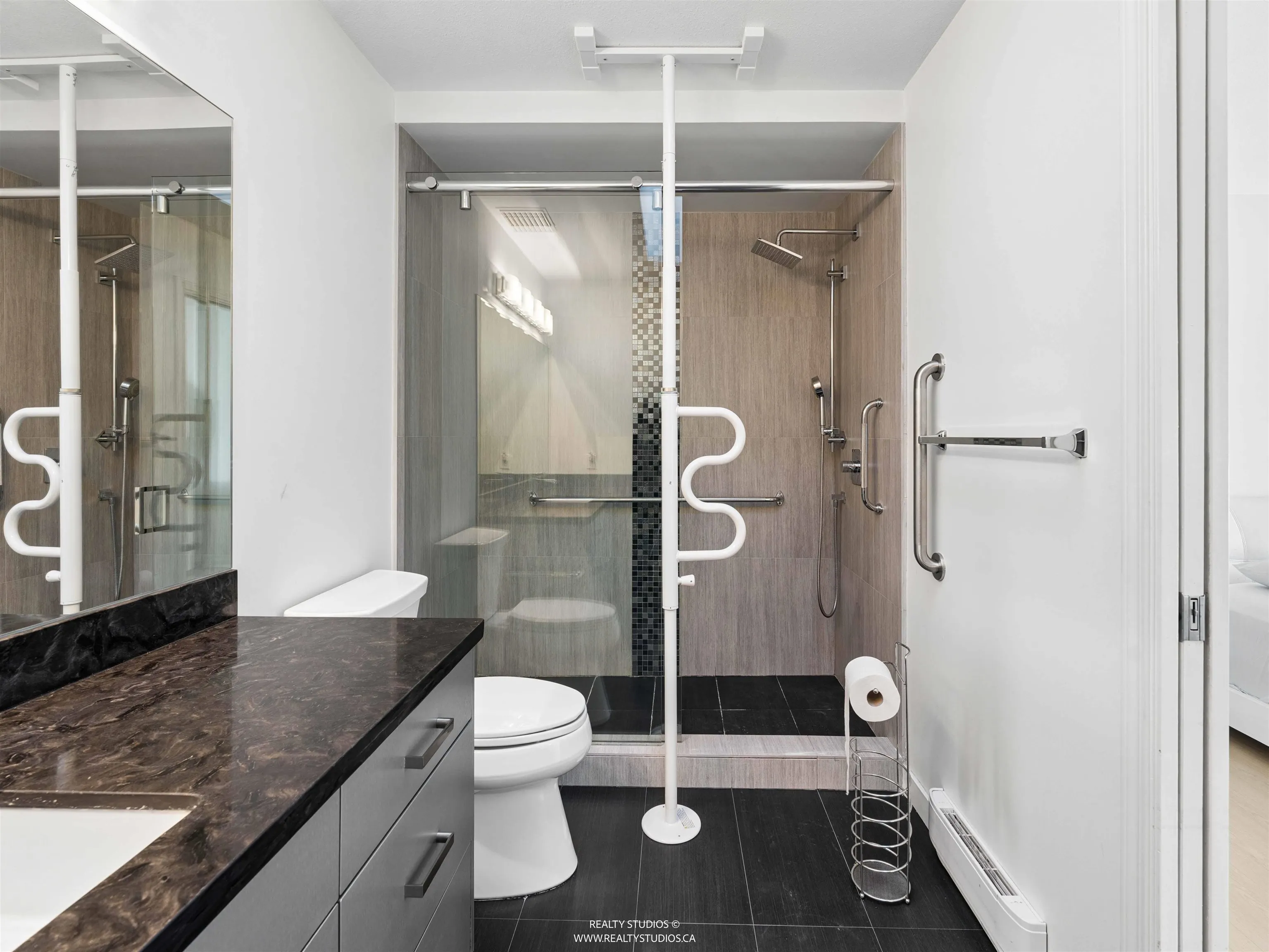 3183 Esmond Avenue #504
