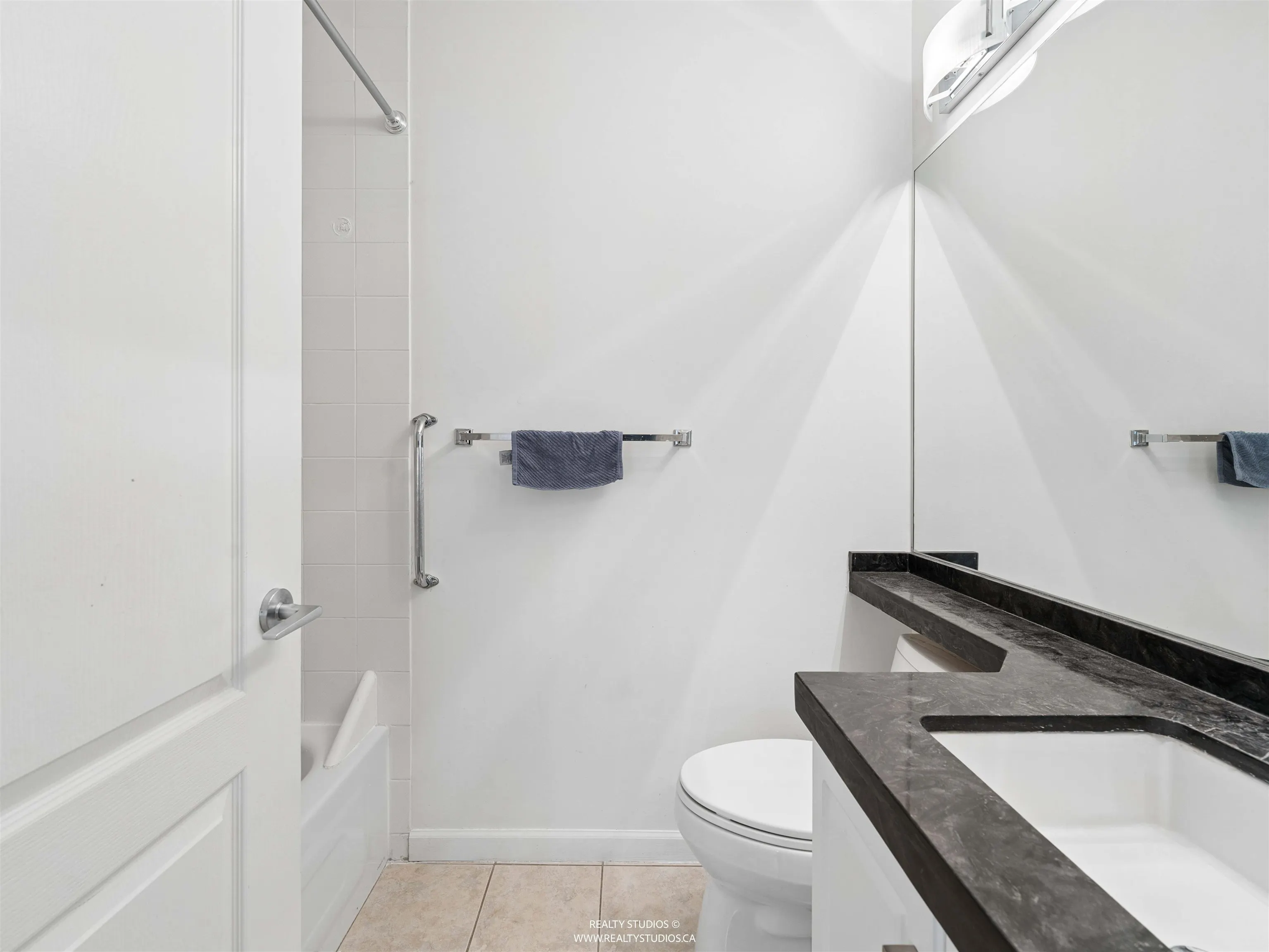3183 Esmond Avenue #504