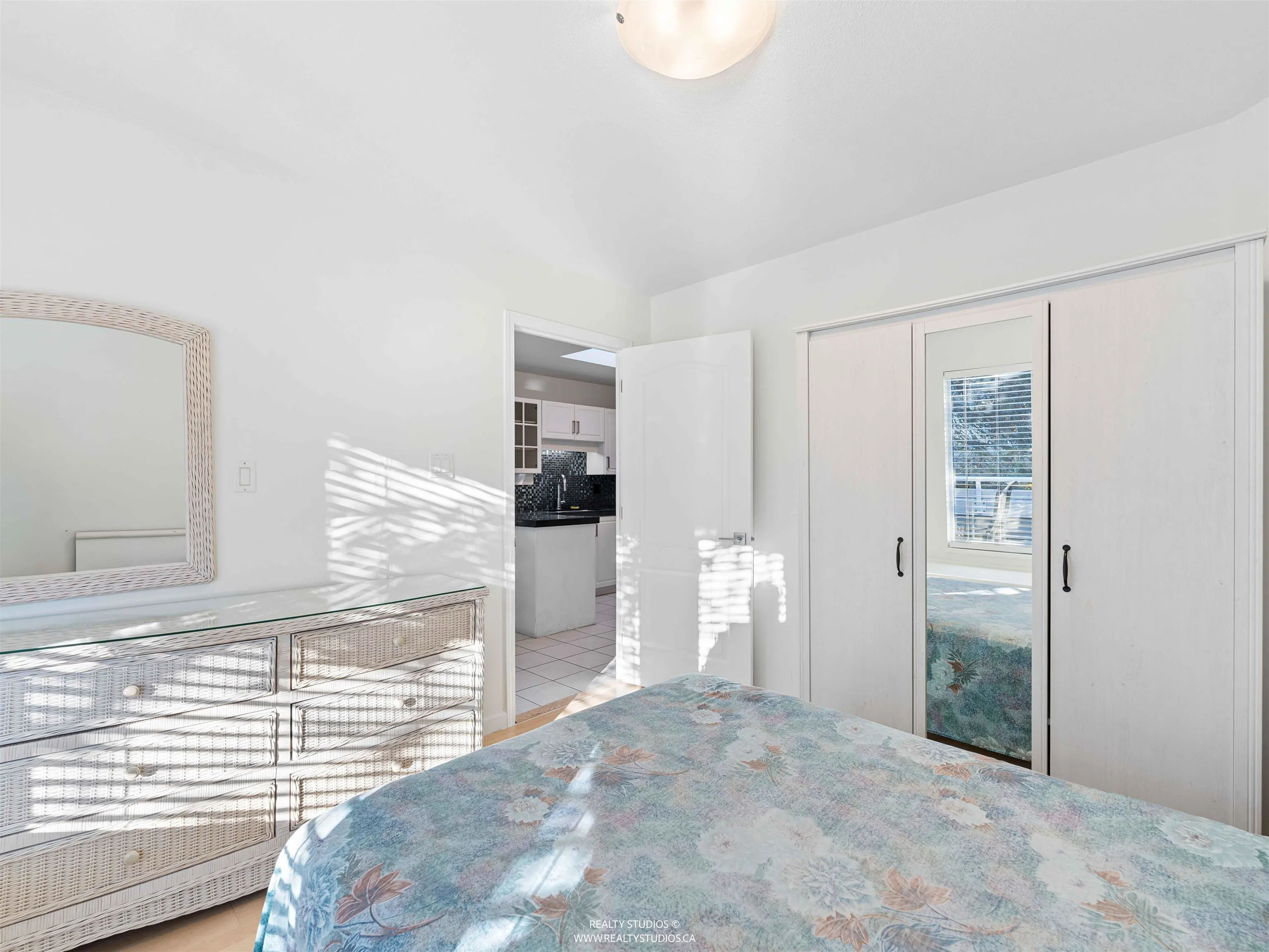 3183 Esmond Avenue #504
