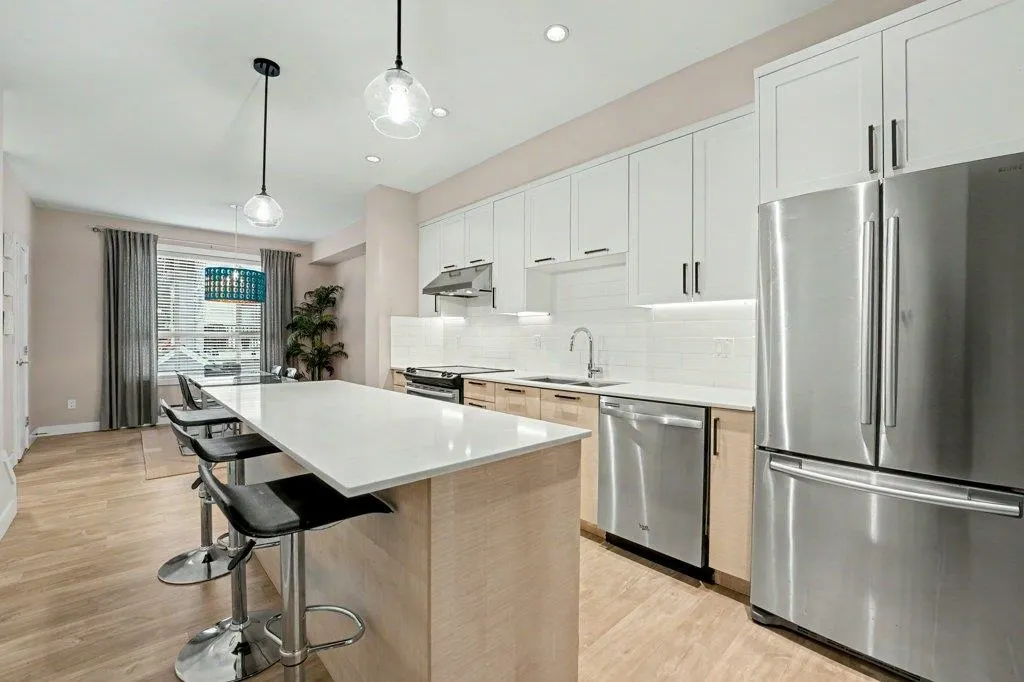 1708 King George Boulevard #8