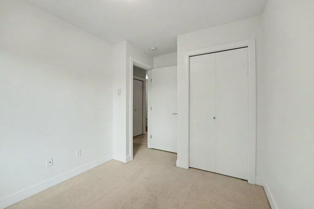 1708 King George Boulevard #8