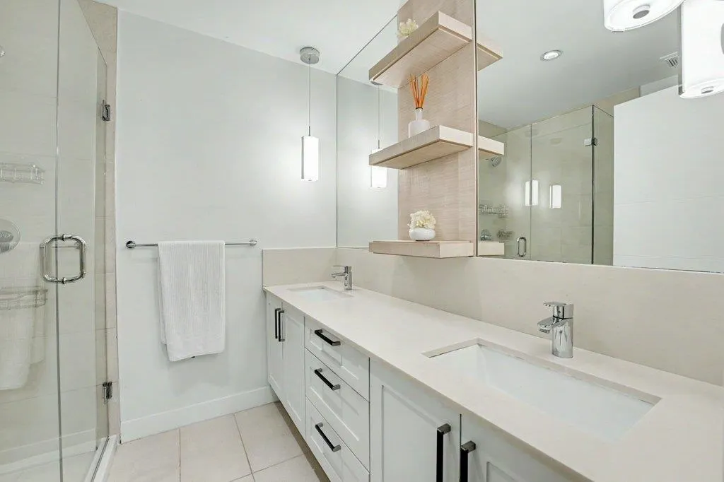 1708 King George Boulevard #8