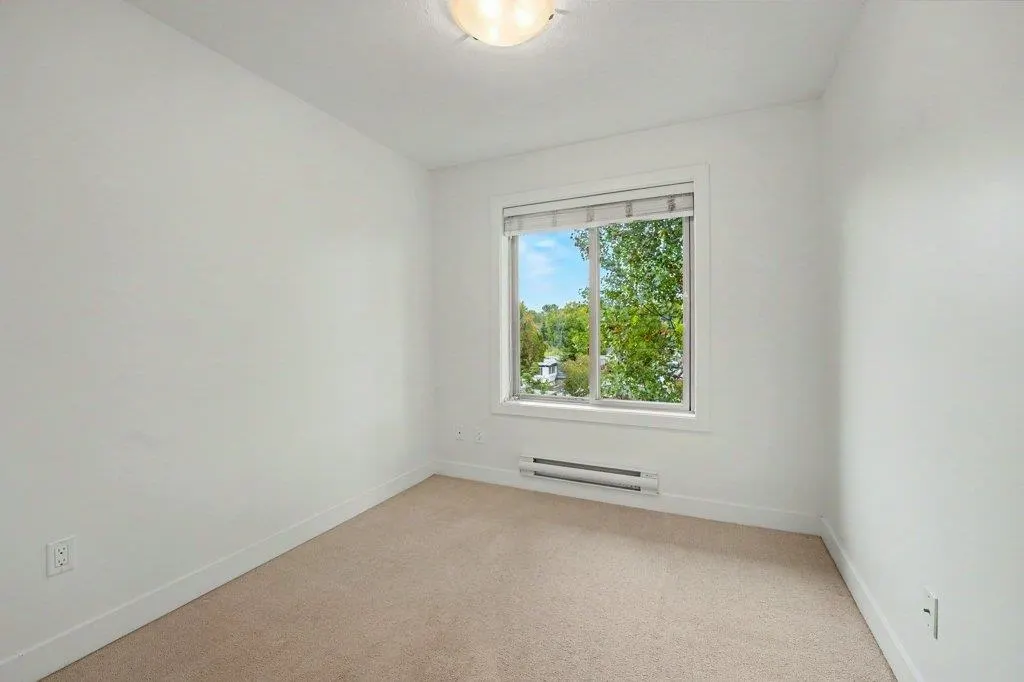 1708 King George Boulevard #8