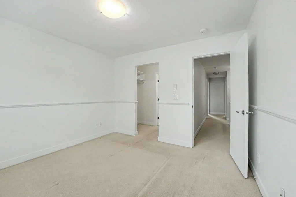 1708 King George Boulevard #8
