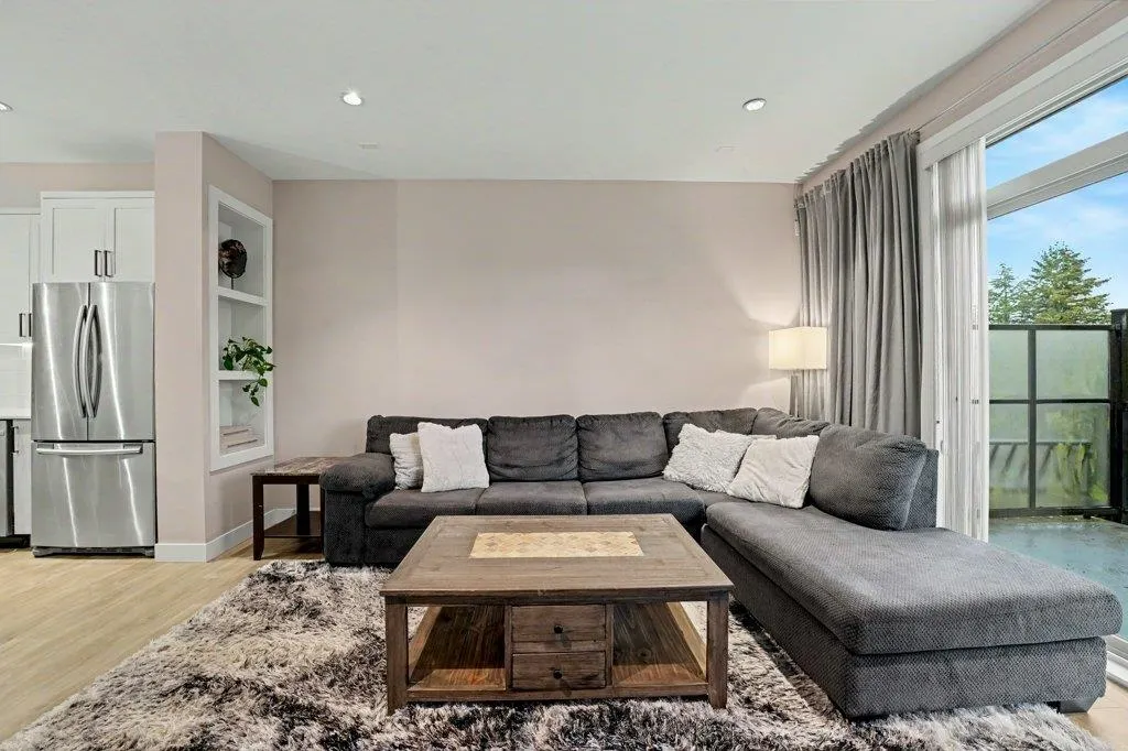 1708 King George Boulevard #8