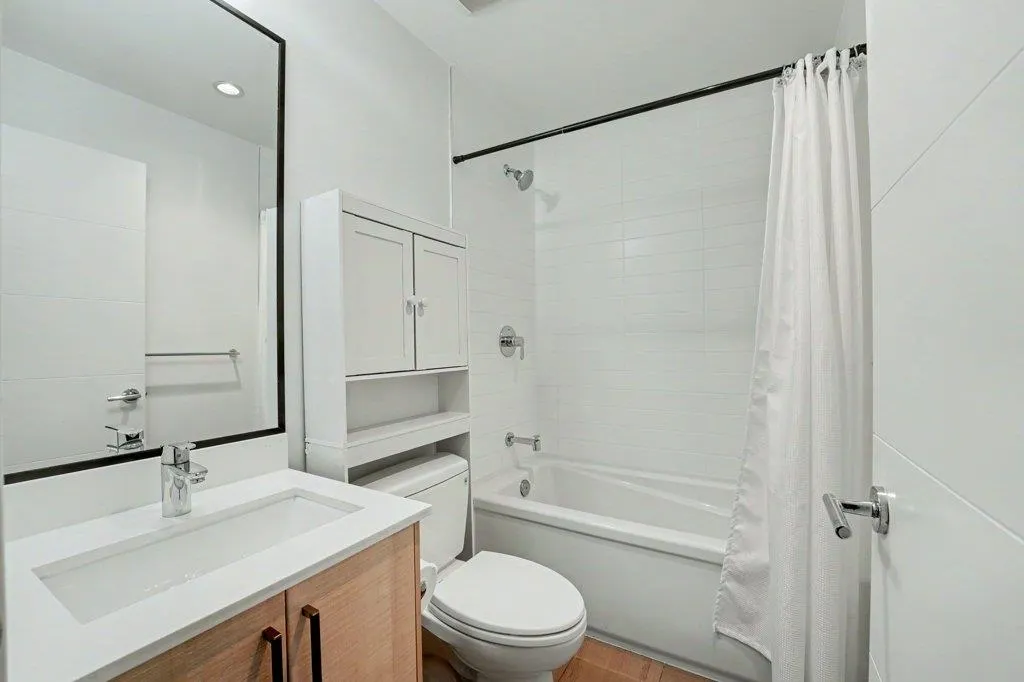 1708 King George Boulevard #8