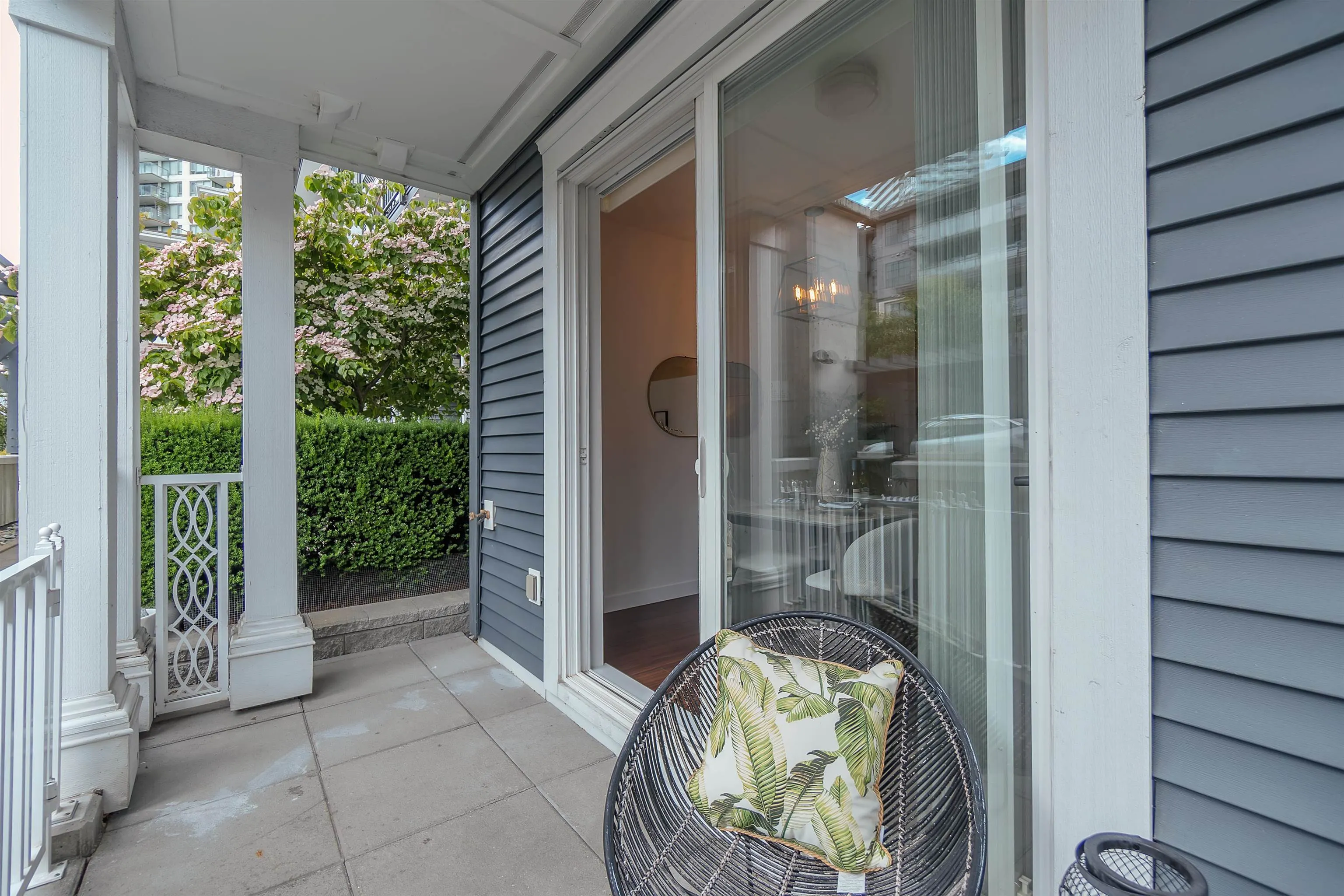 608 Como Lake Avenue #107