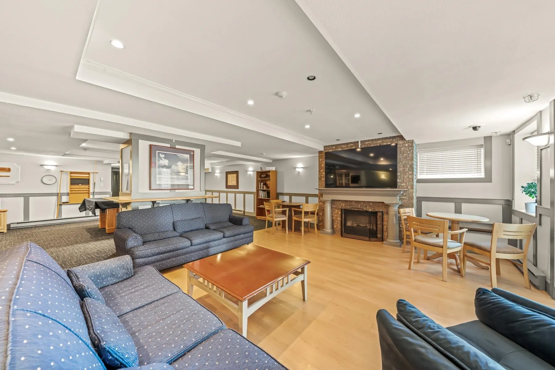 5900 Dover Crescent #205