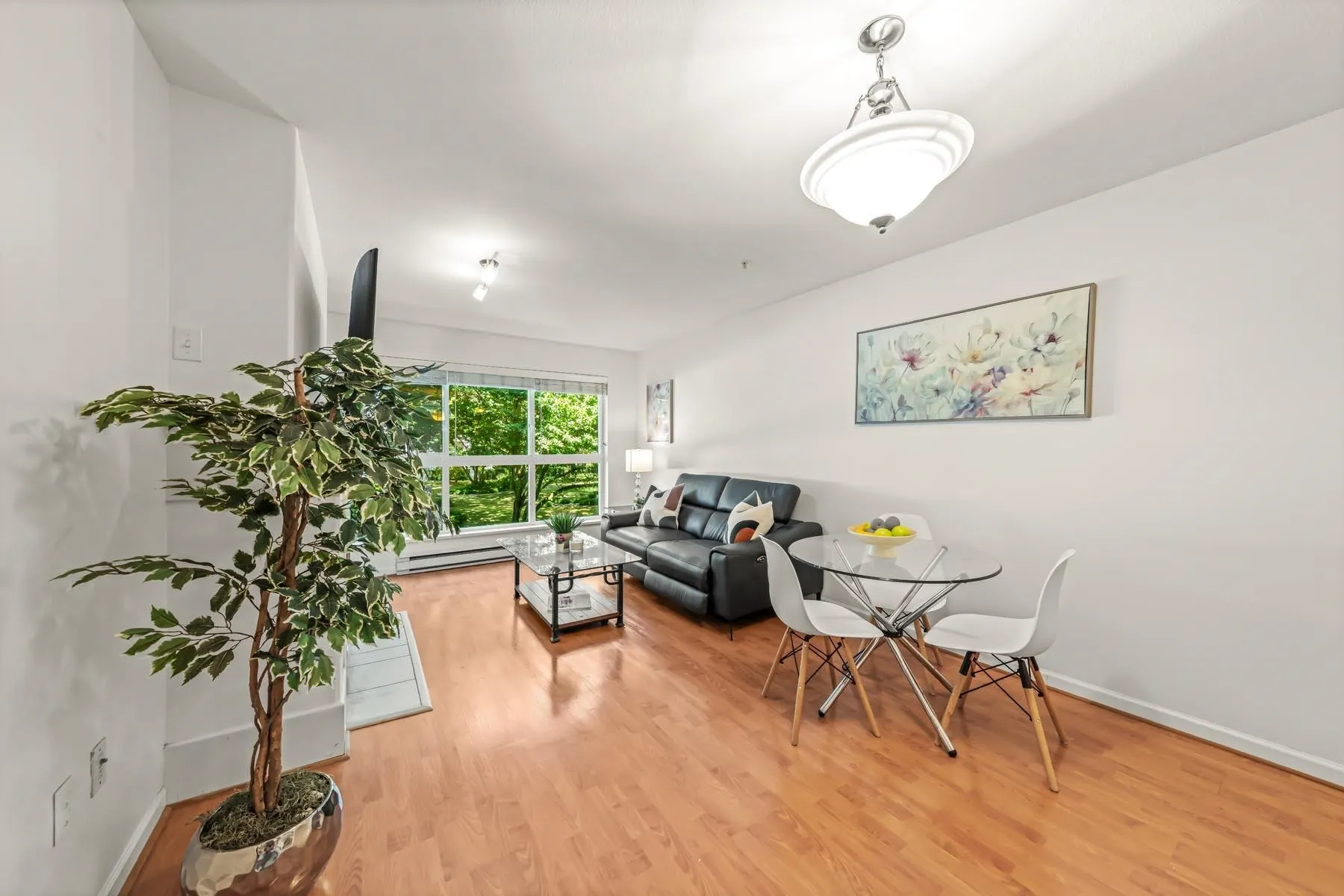 5900 Dover Crescent #205
