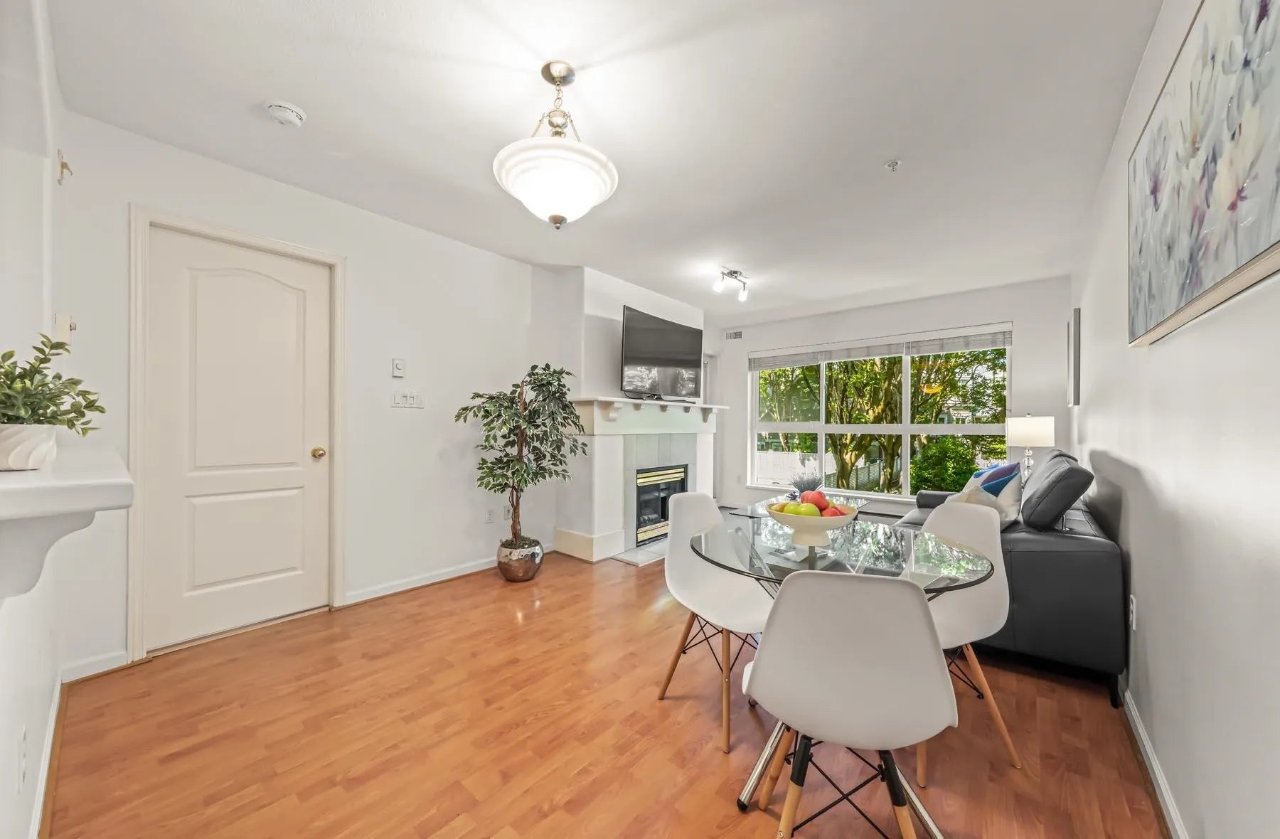 5900 Dover Crescent #205