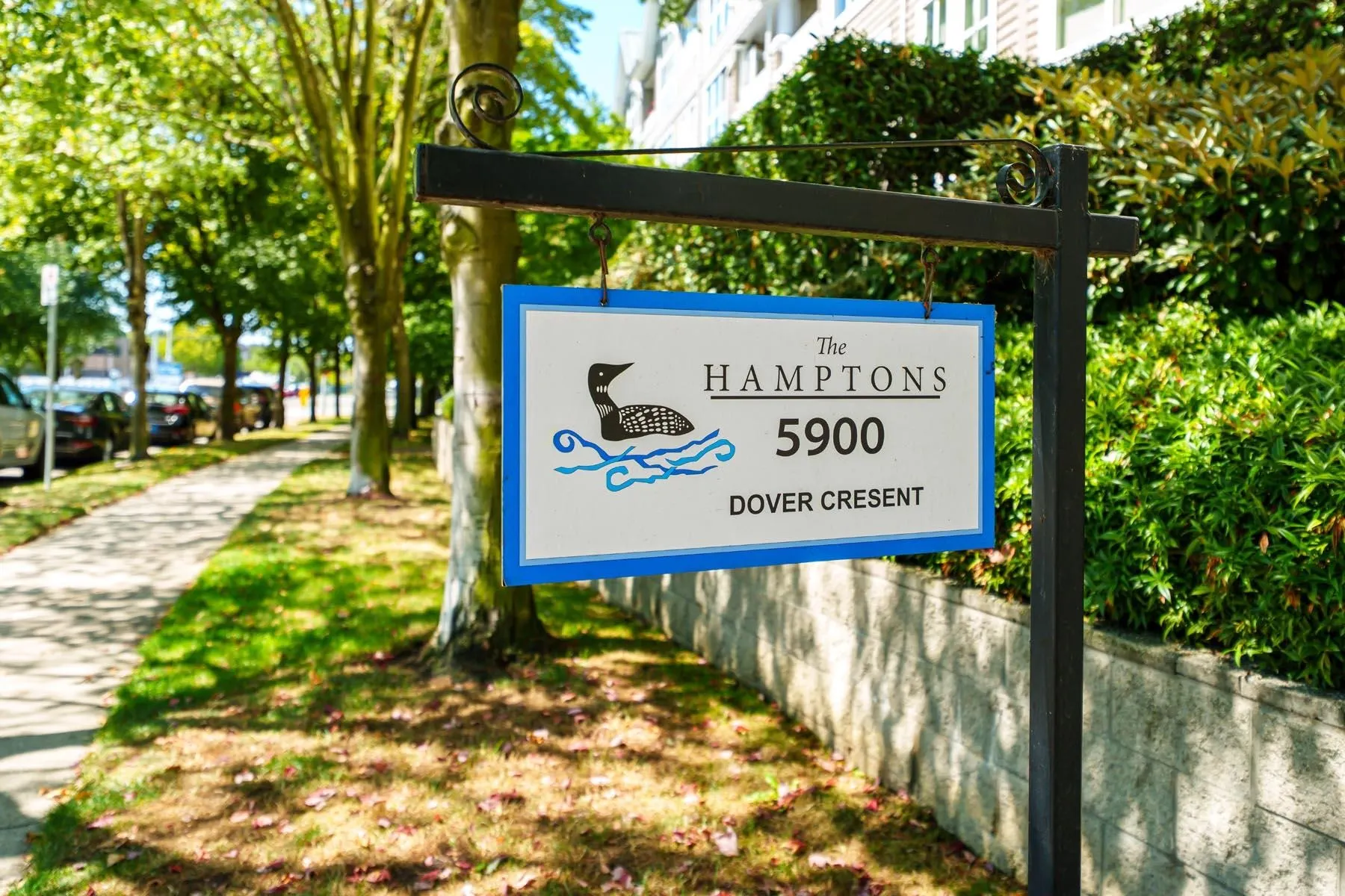 5900 Dover Crescent #205