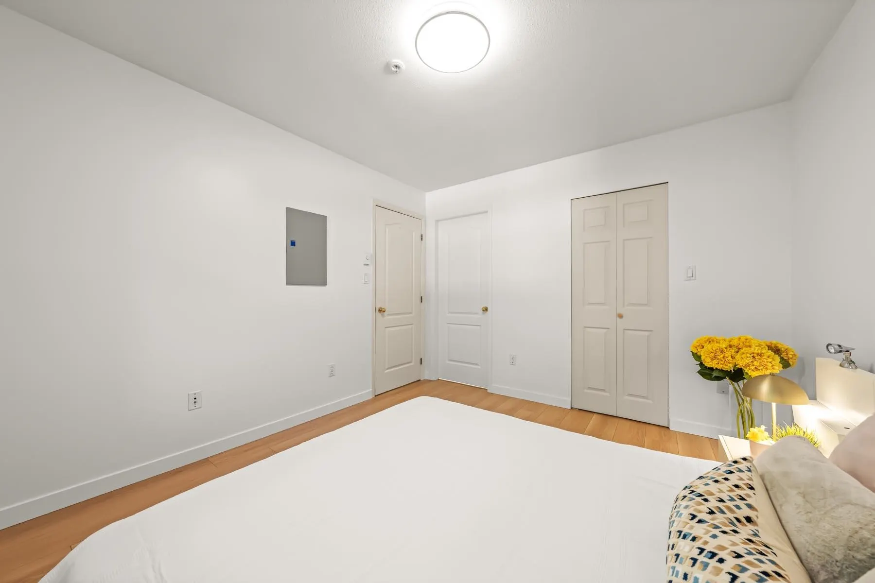 5900 Dover Crescent #205