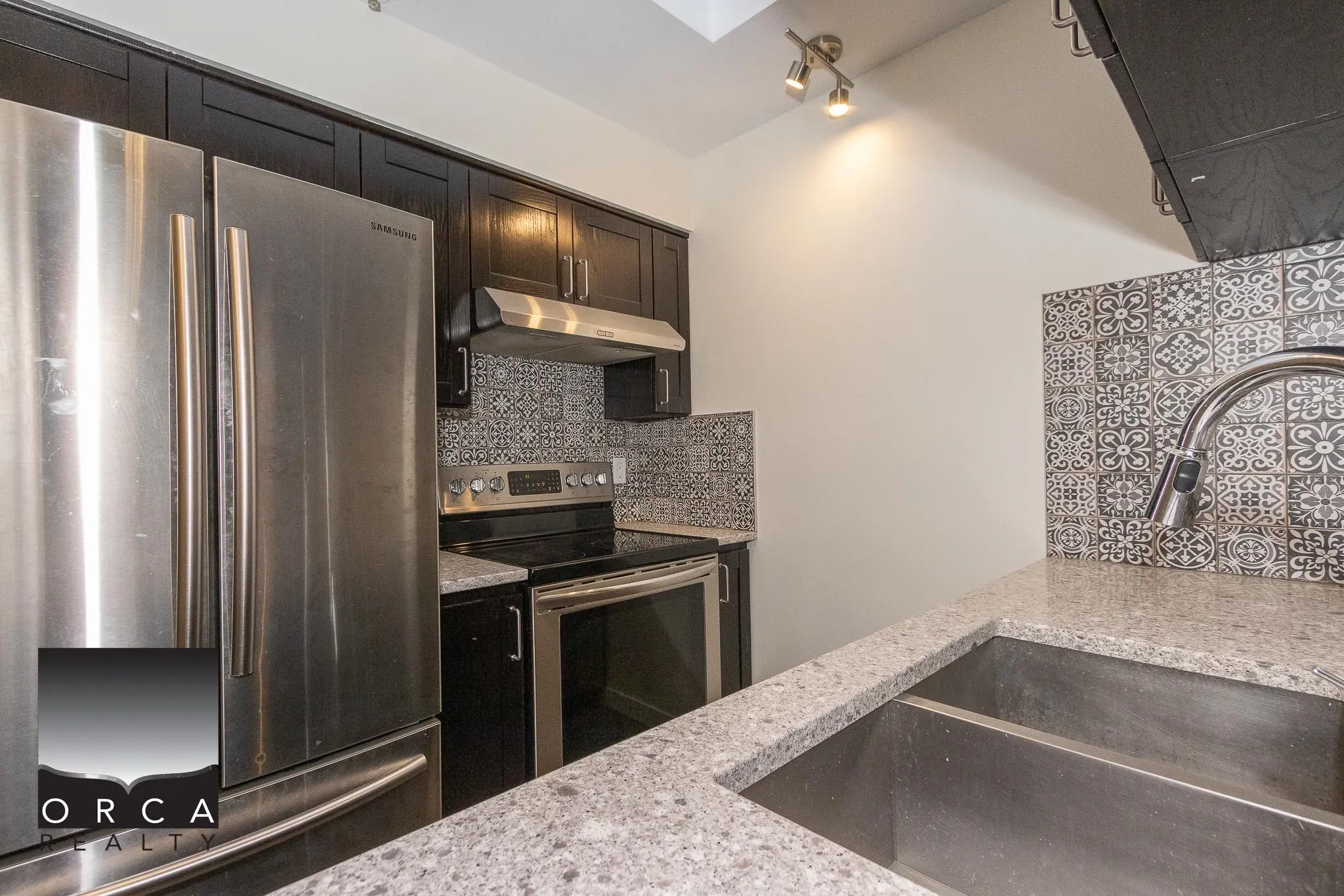 1481 E 4th Avenue #402