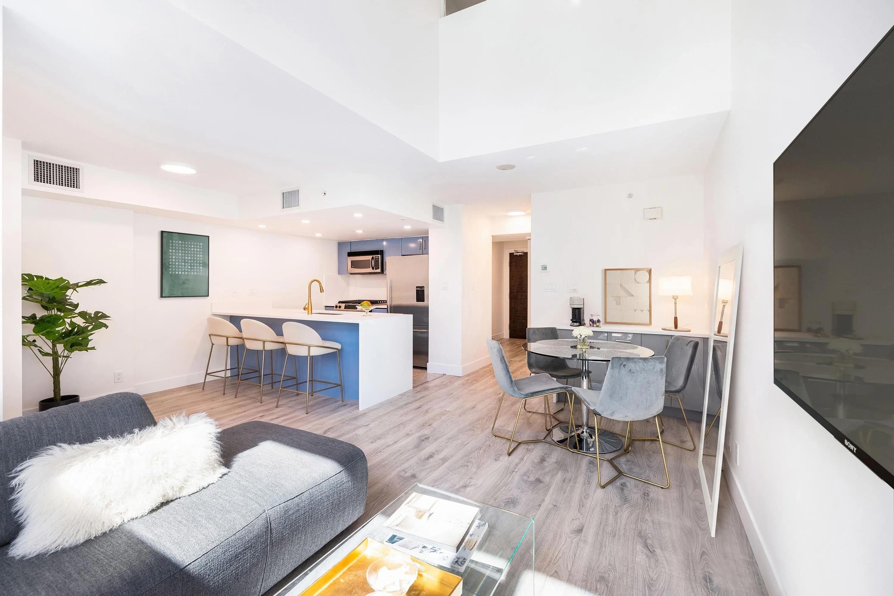 168 E Esplanade Avenue #TH8