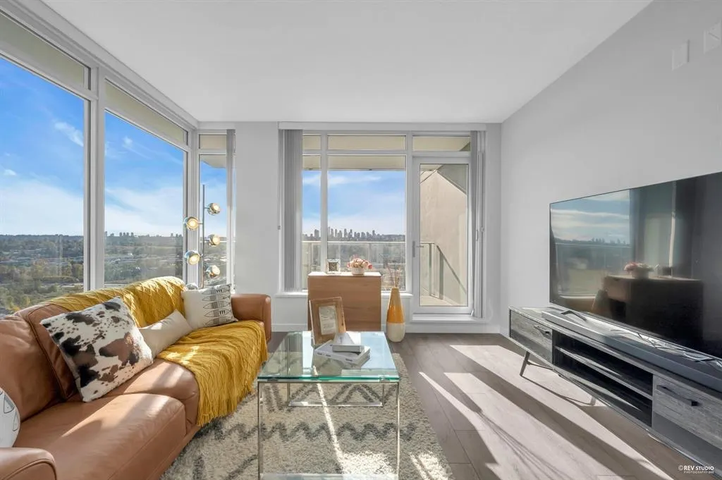 2388 Madison Avenue #3301