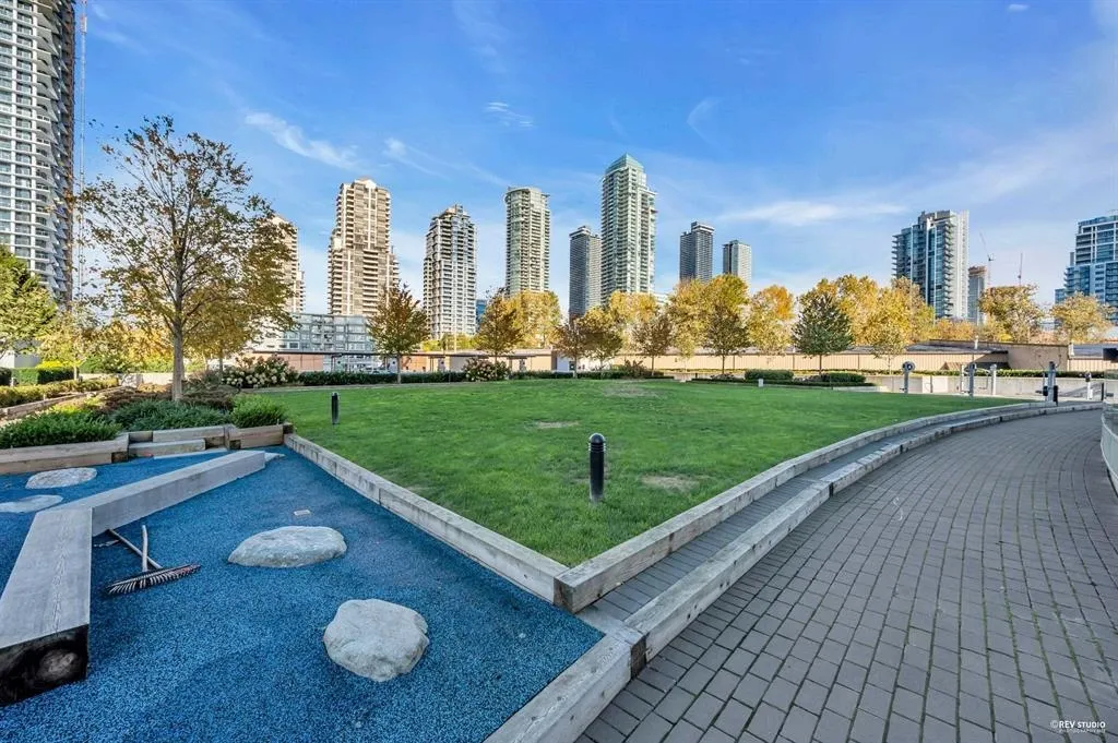 2388 Madison Avenue #3301