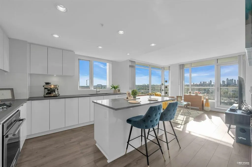 2388 Madison Avenue #3301