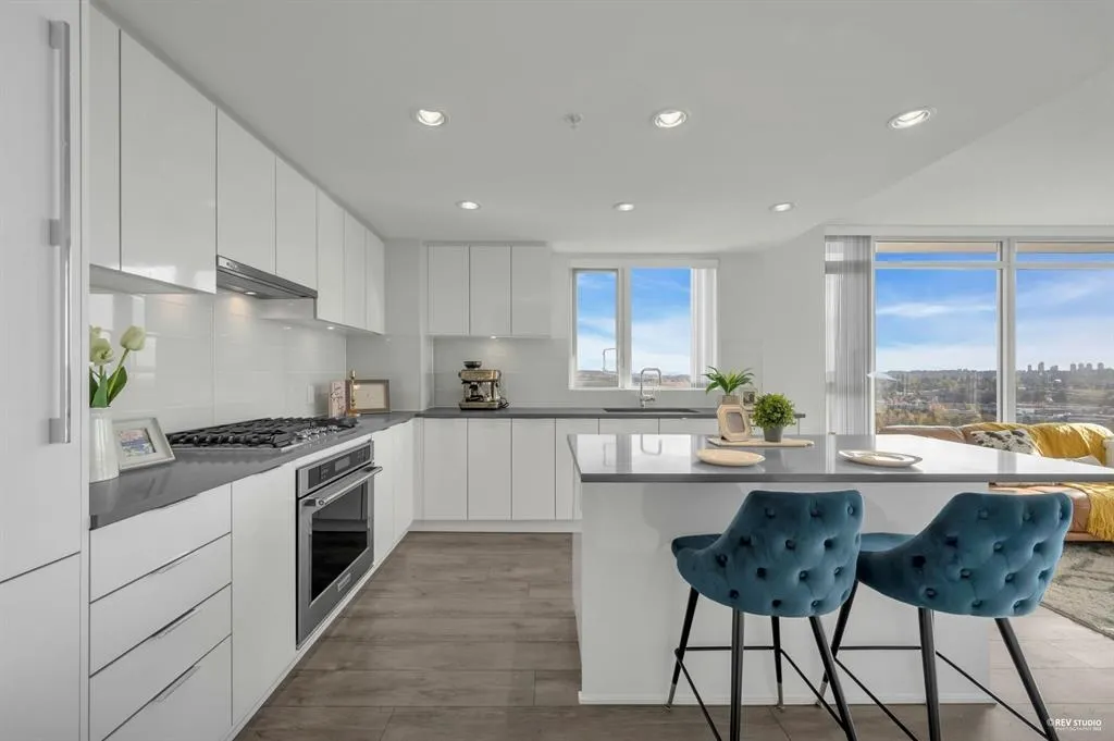 2388 Madison Avenue #3301