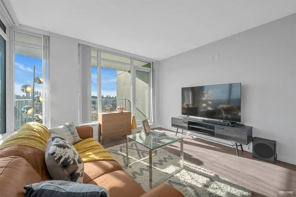 2388 Madison Avenue #3301