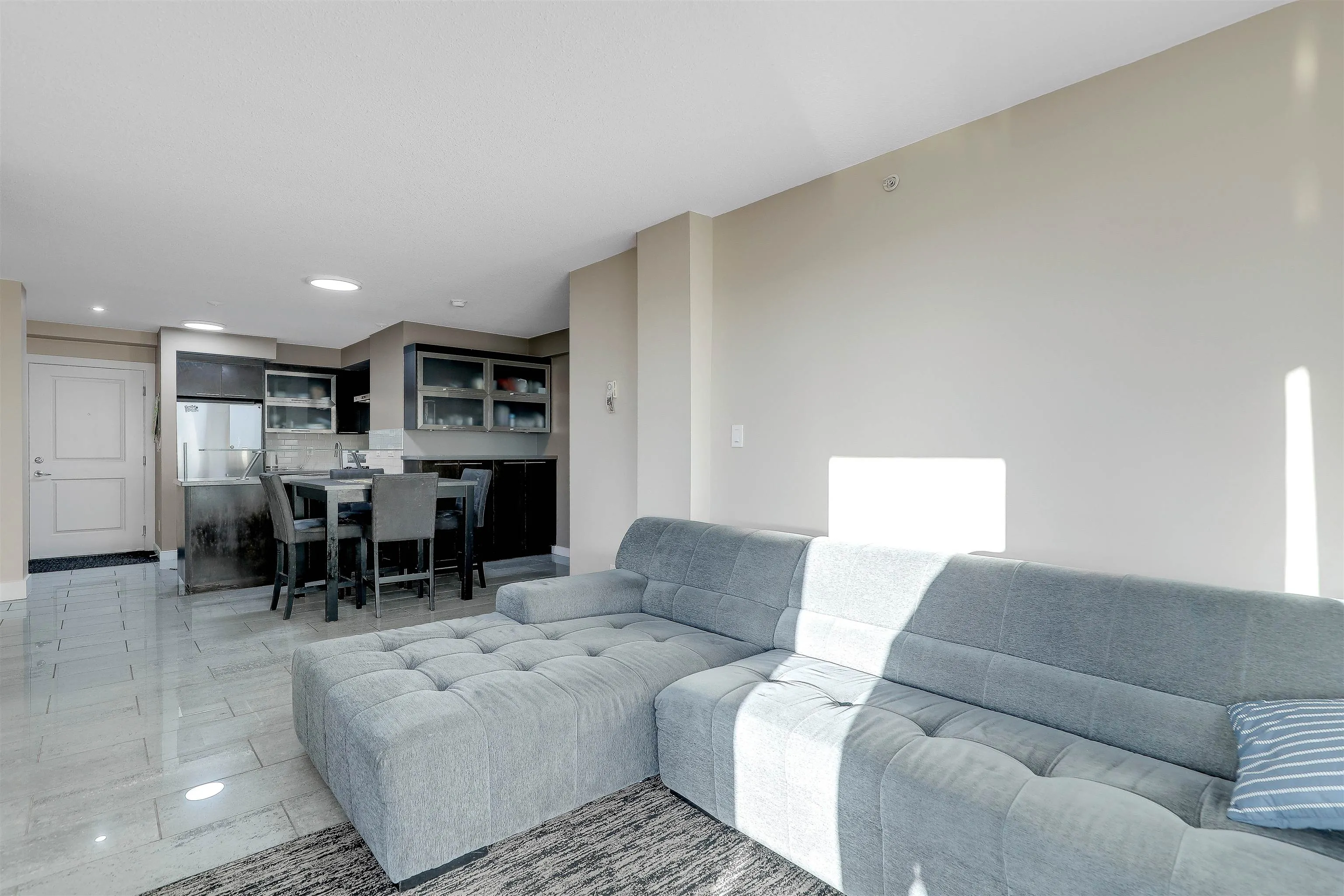 3811 Hastings Street #206