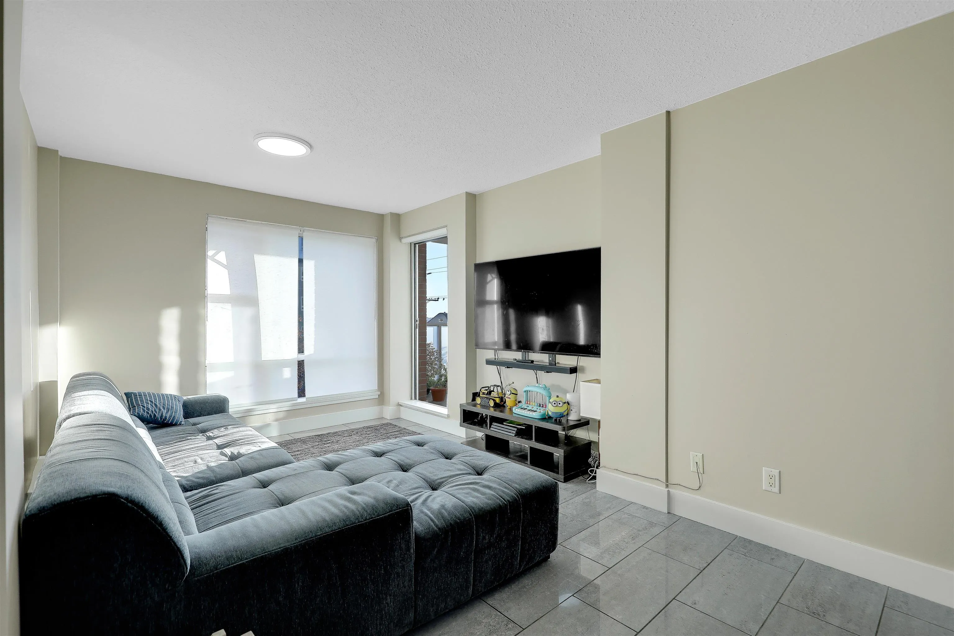 3811 Hastings Street #206