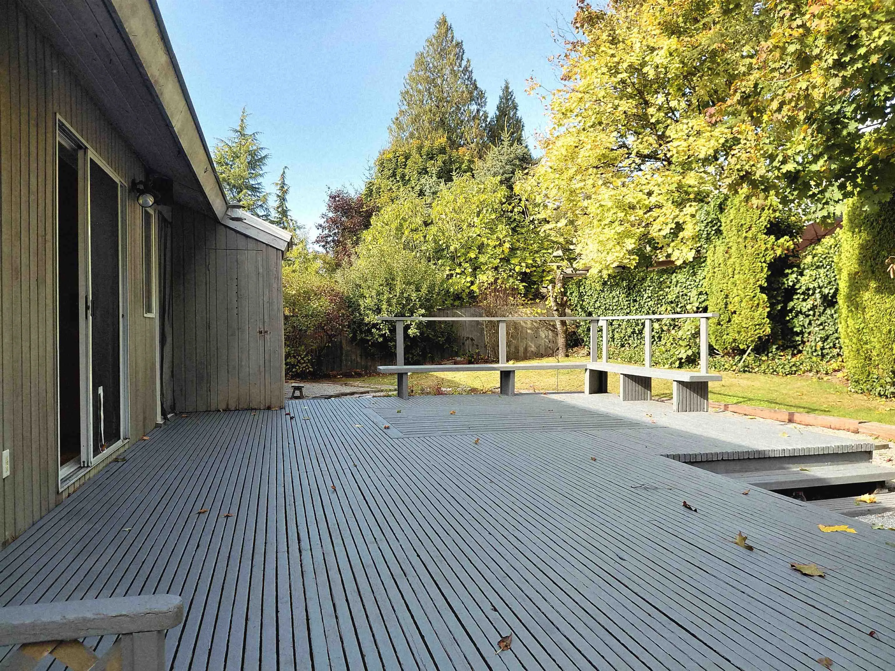 10430 Fraserglen Drive