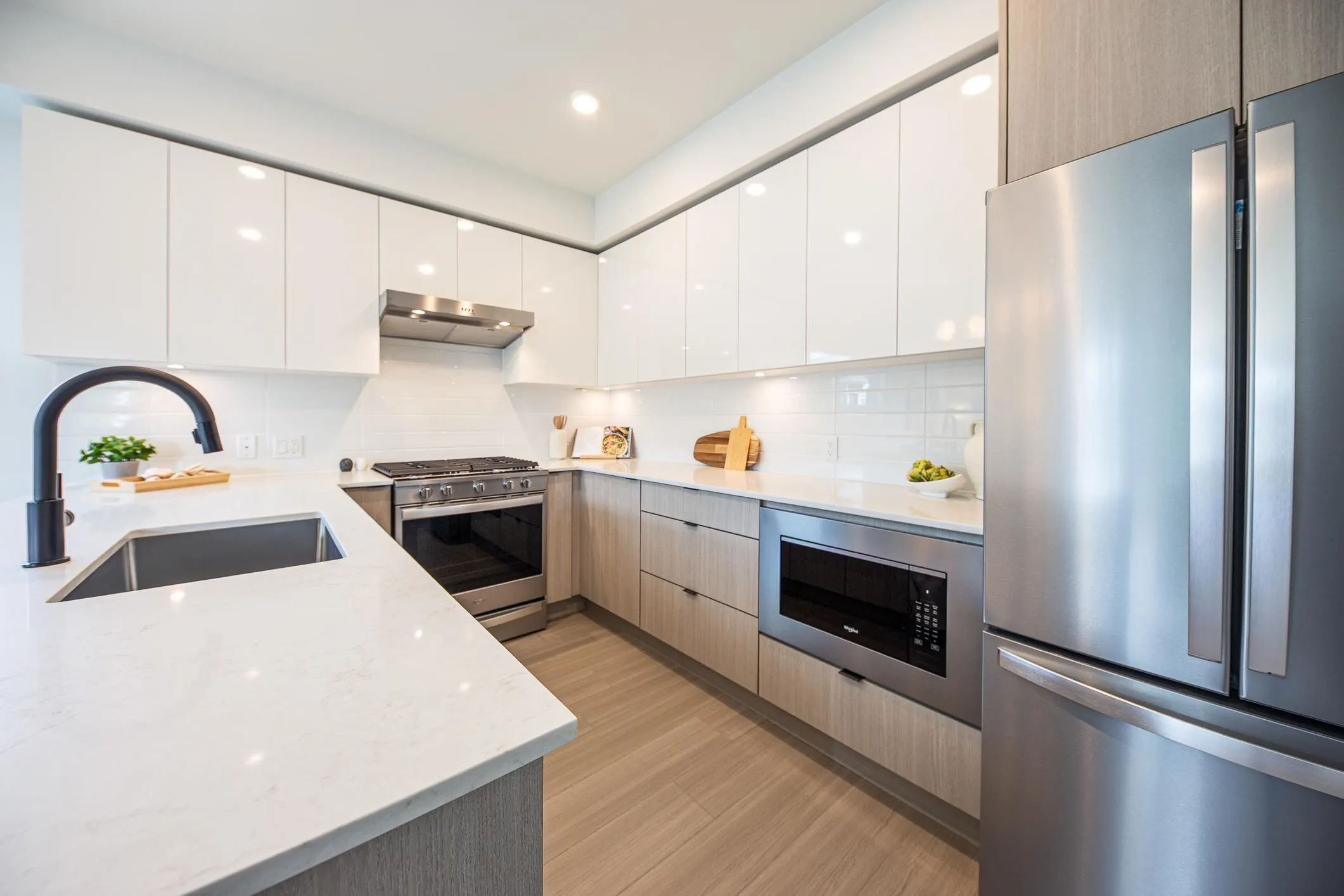 2277 Hawthorne Avenue #202